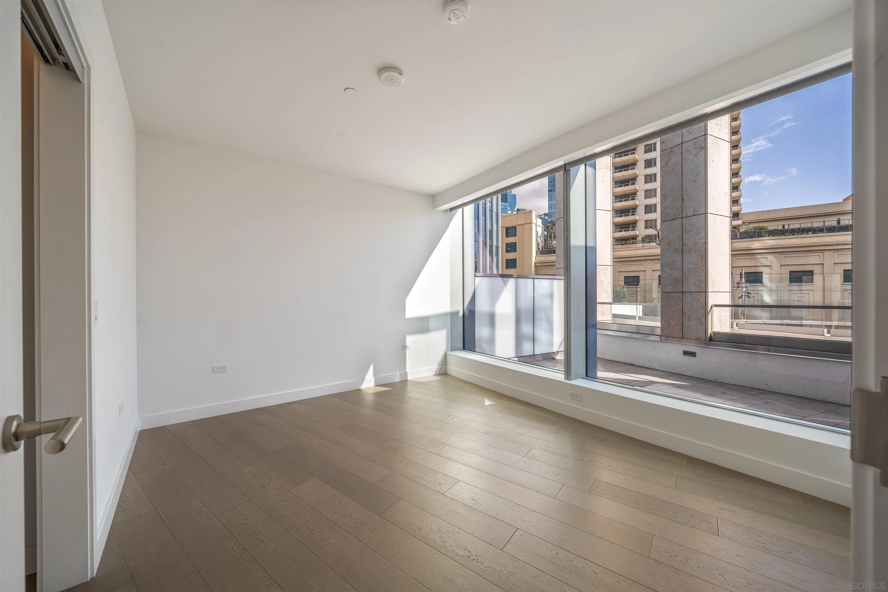 888 W E St Unit 201