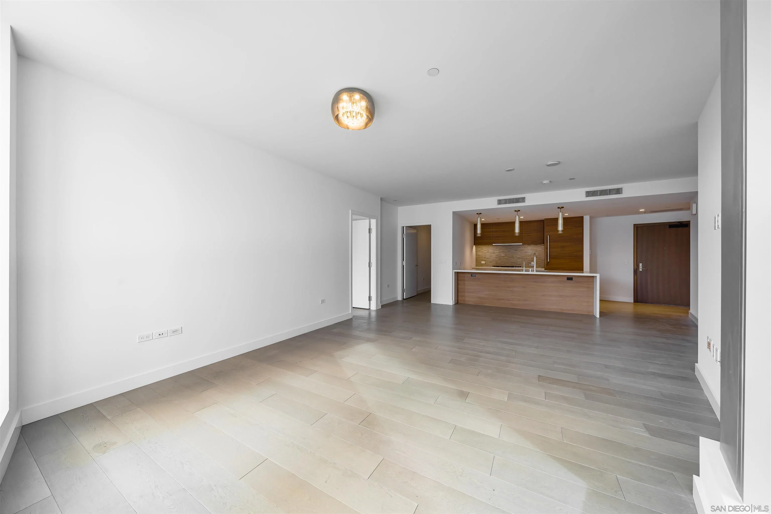 888 W E St Unit 201