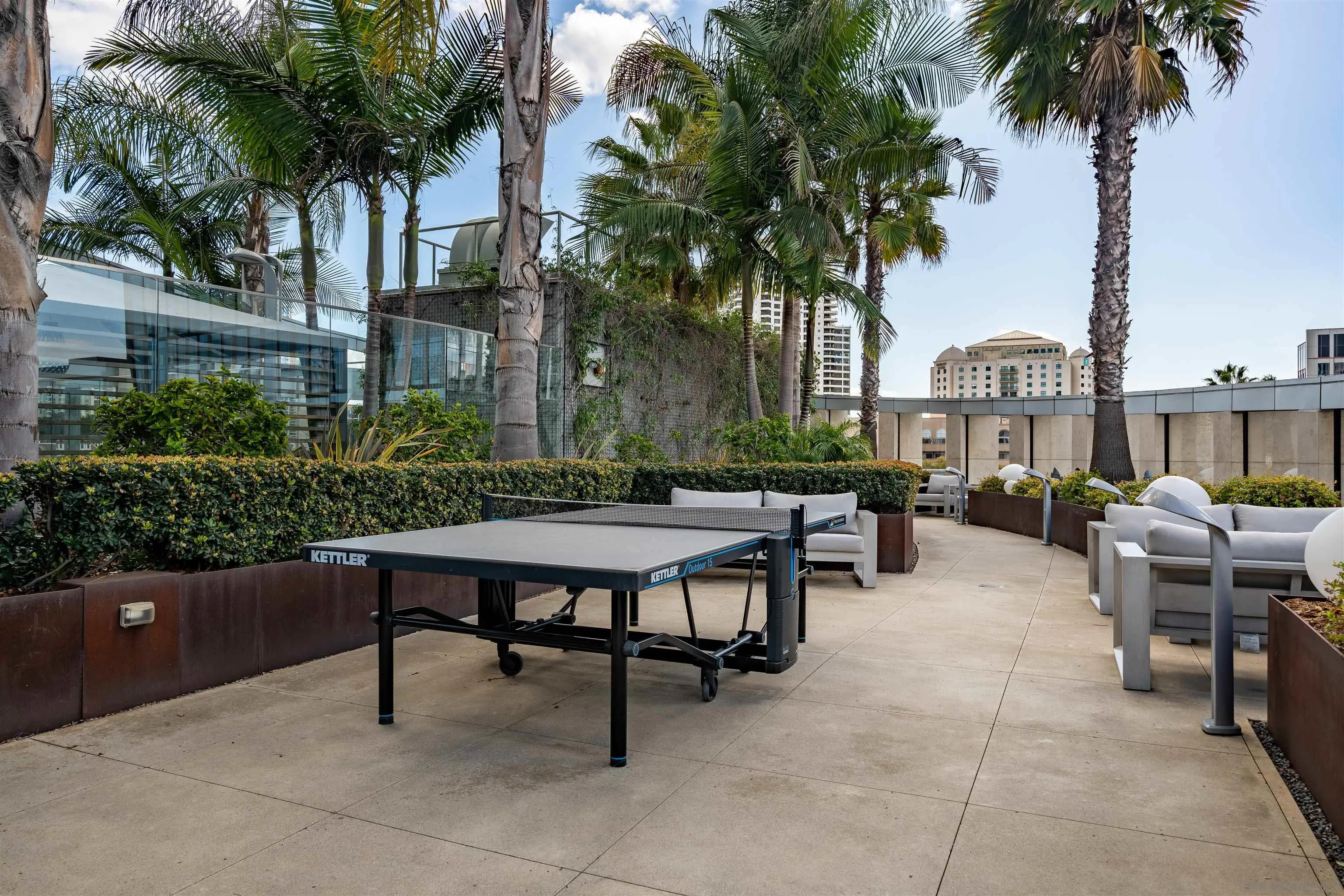 888 W E St Unit 201