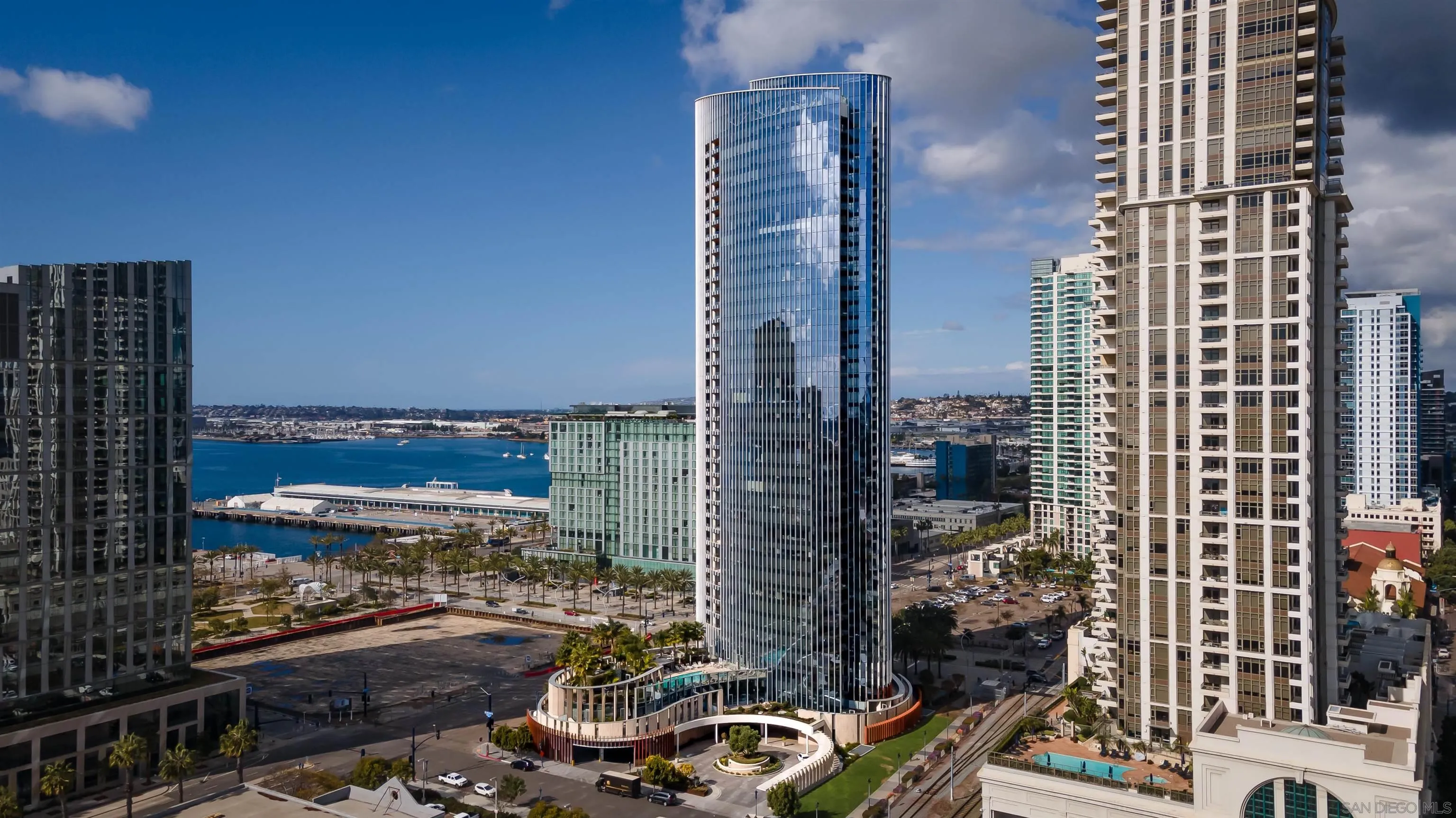 888 W E St Unit 201