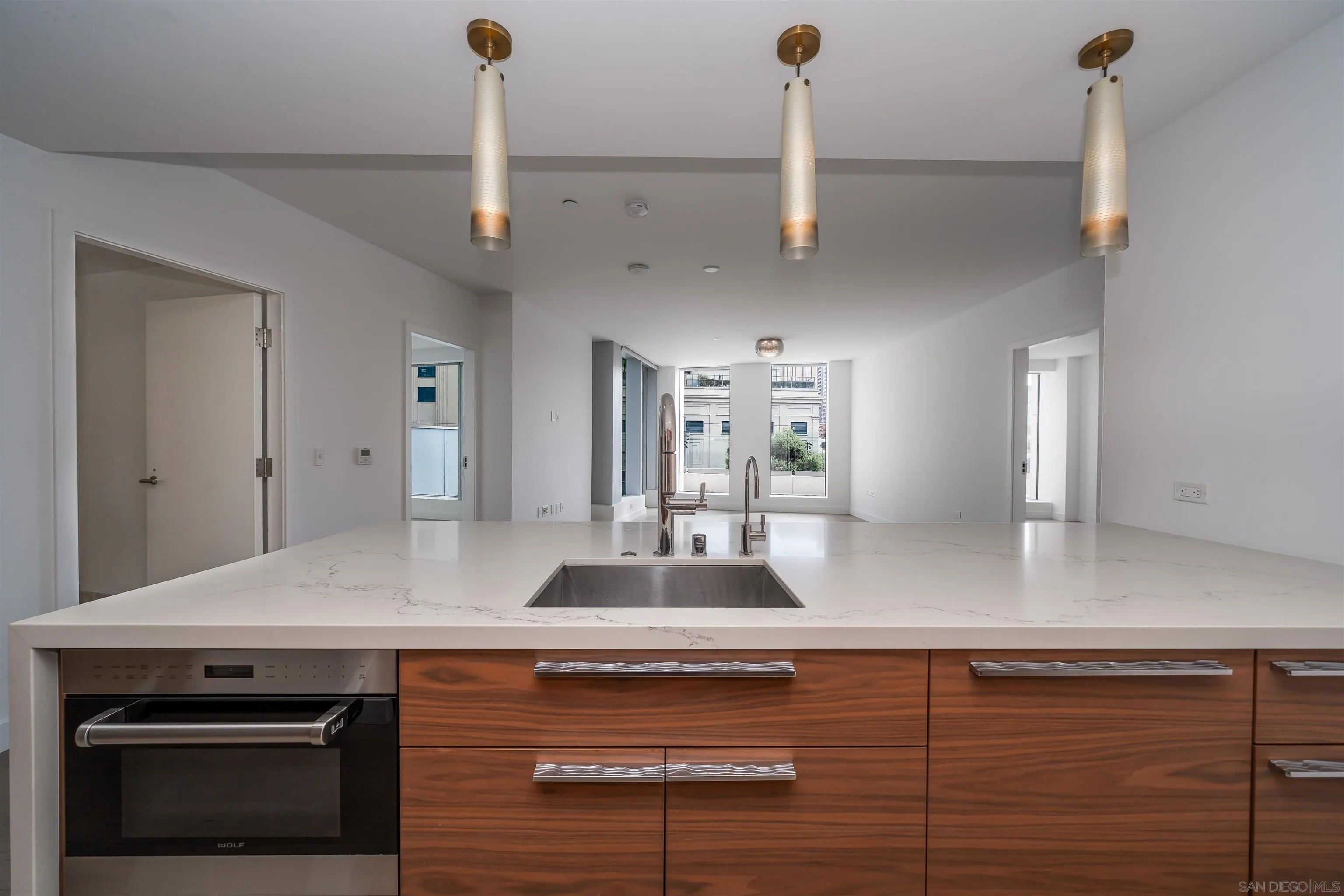 888 W E St Unit 201