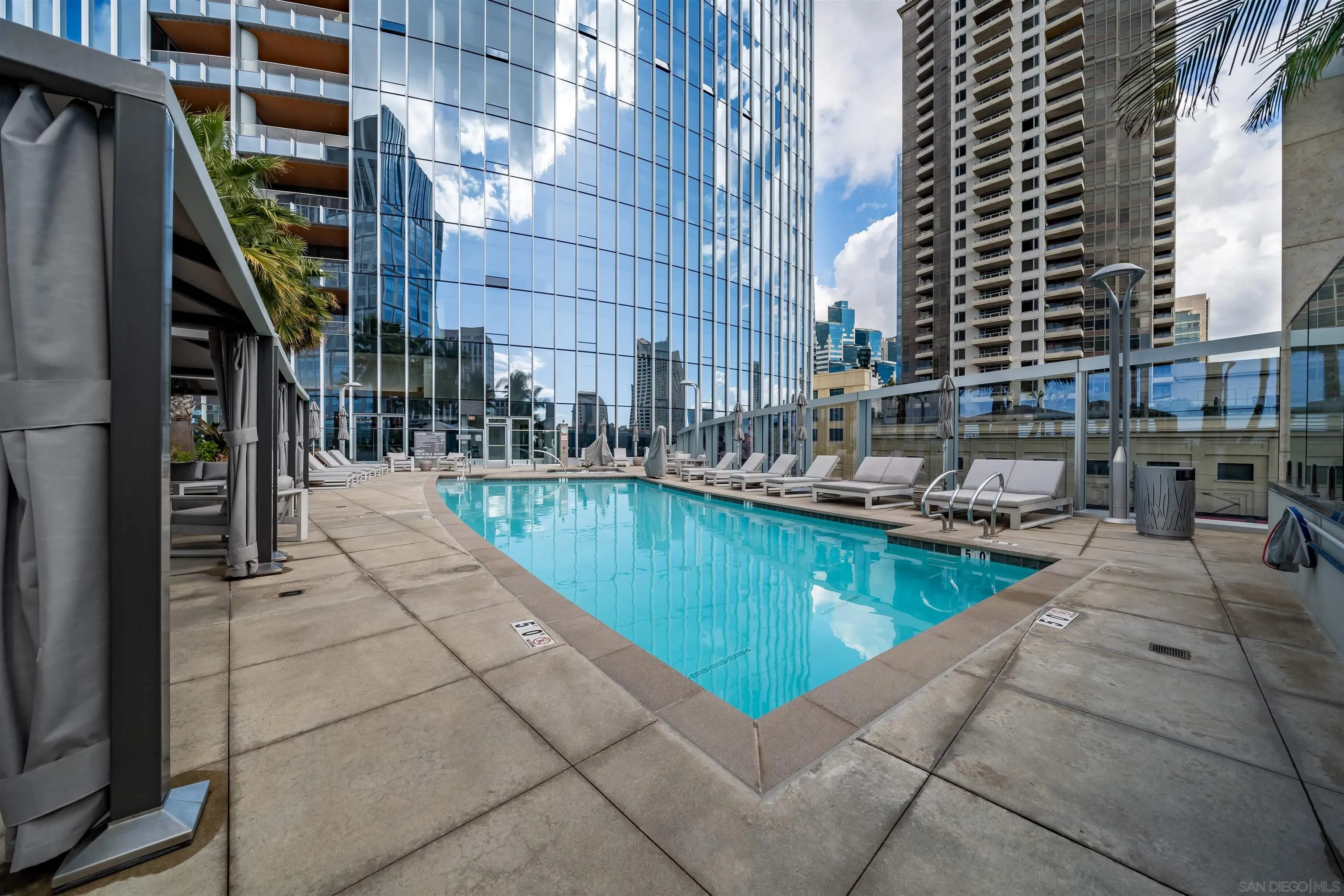 888 W E St Unit 201