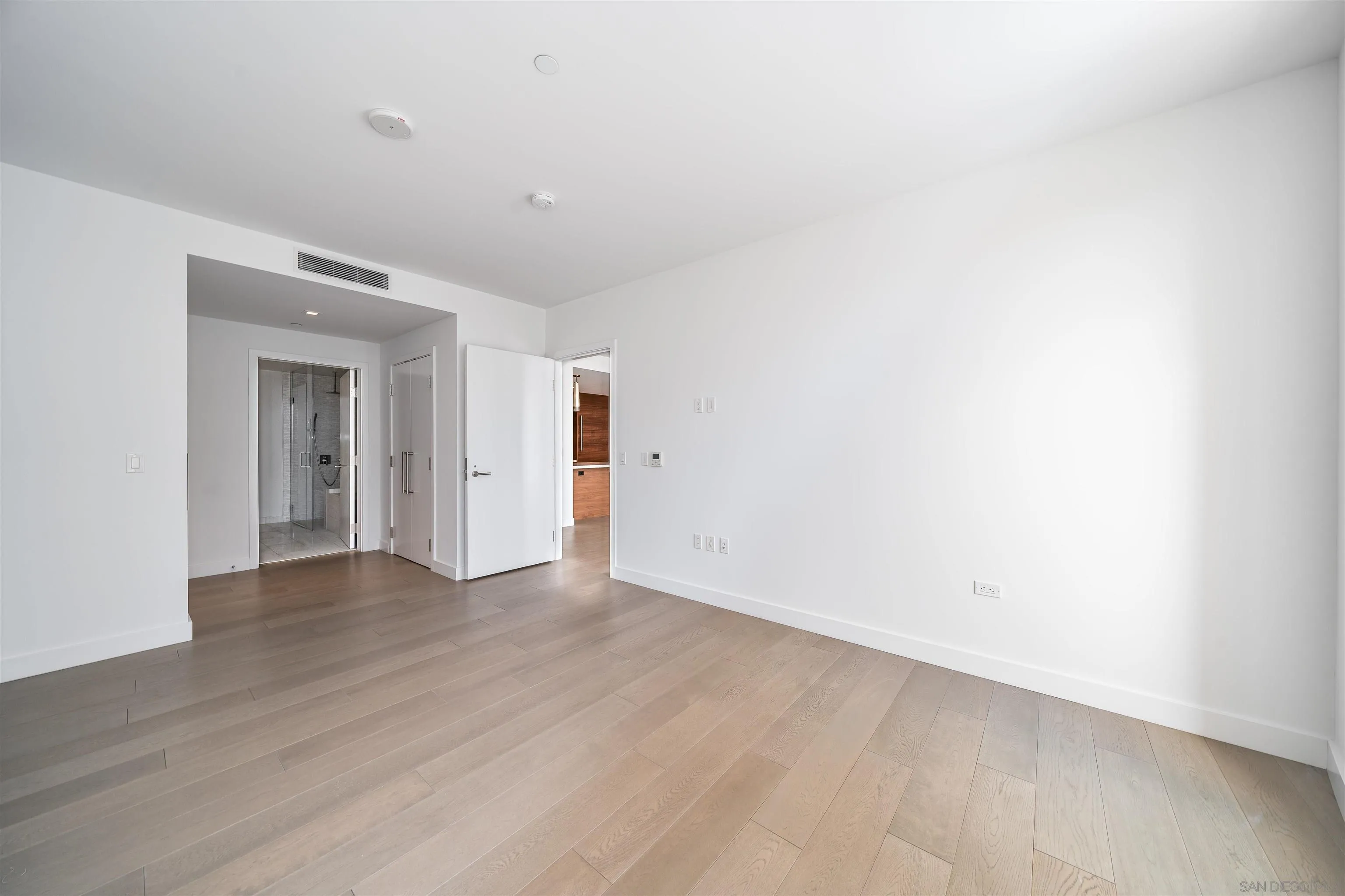 888 W E St Unit 201