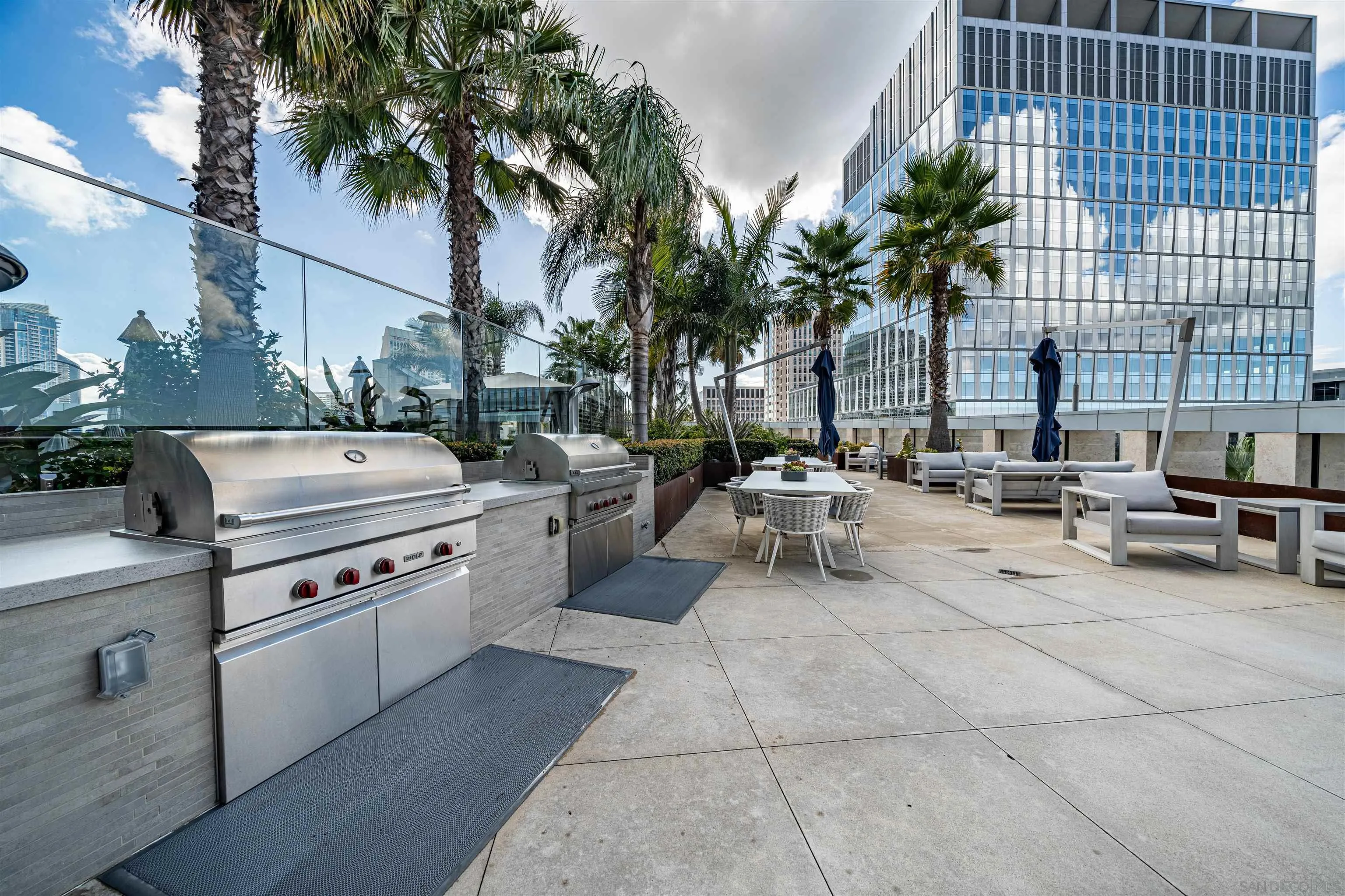 888 W E St Unit 201