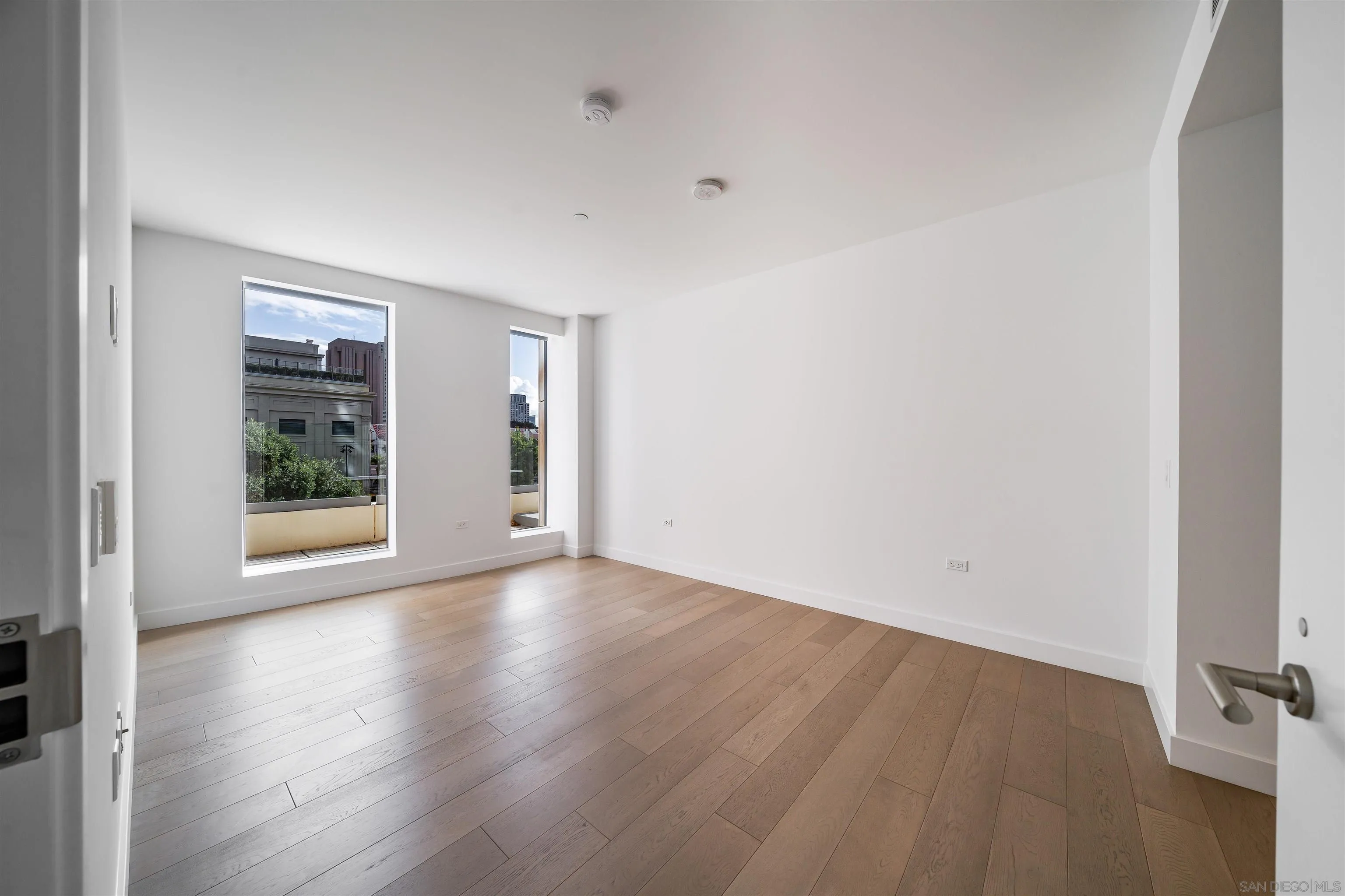 888 W E St Unit 201
