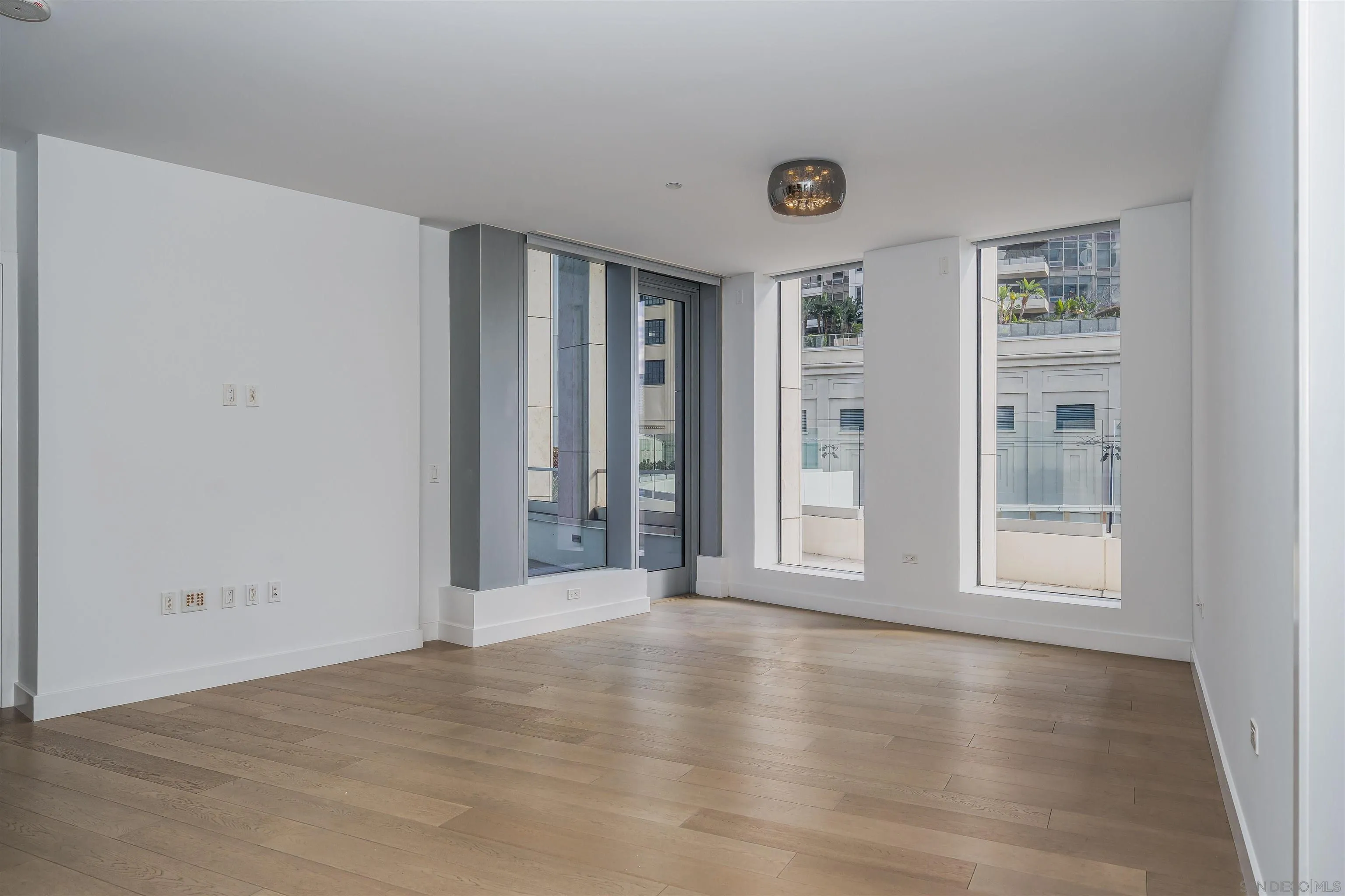 888 W E St Unit 201