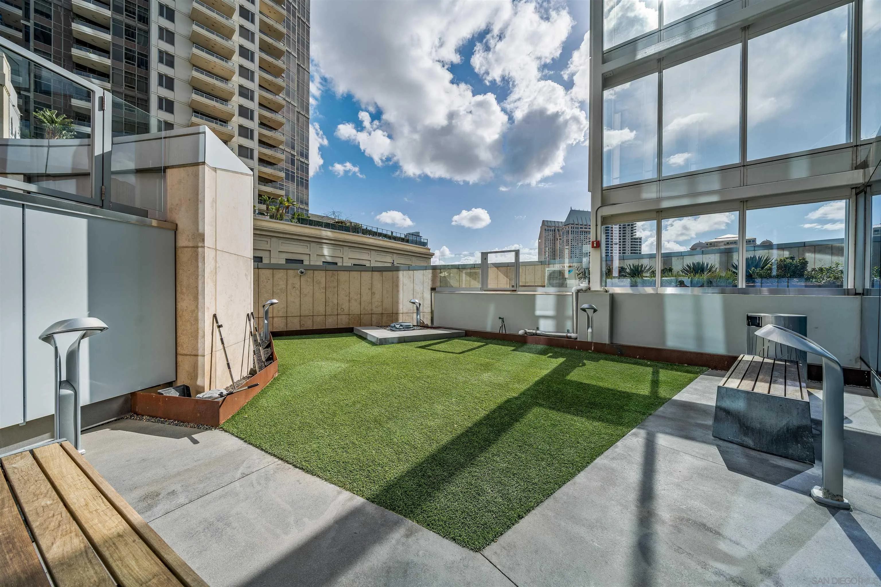 888 W E St Unit 201
