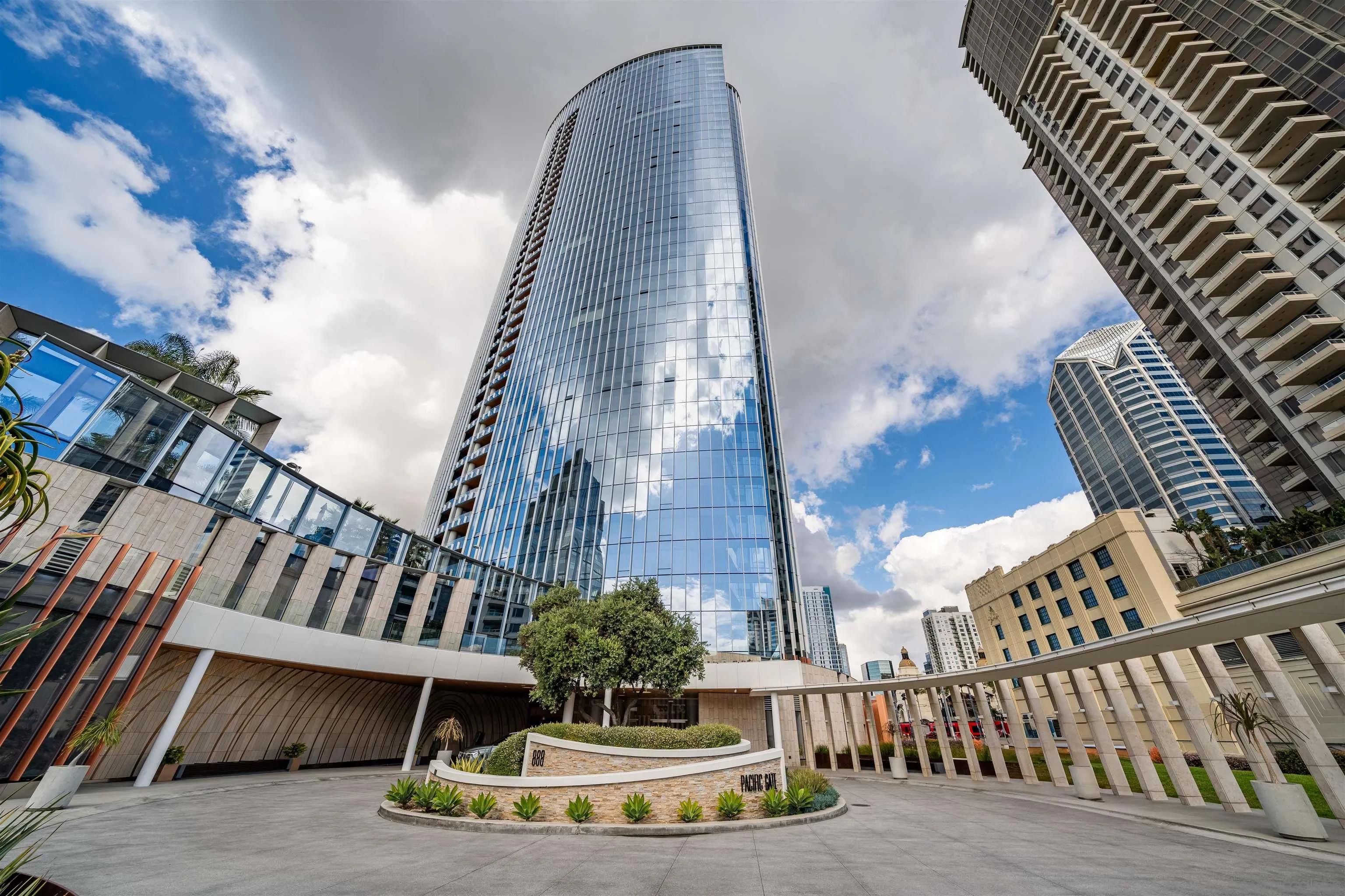 888 W E St Unit 201