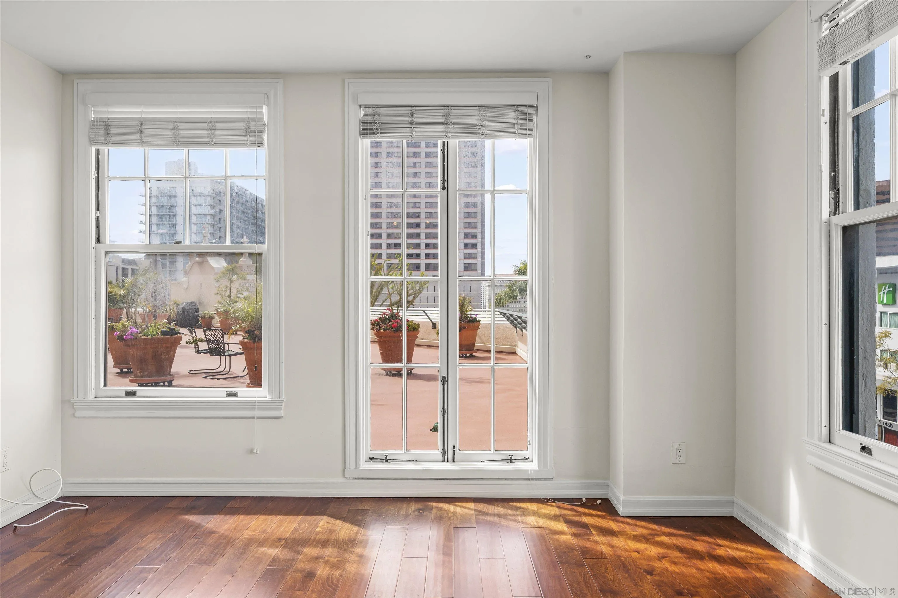 702 Ash St Unit 202