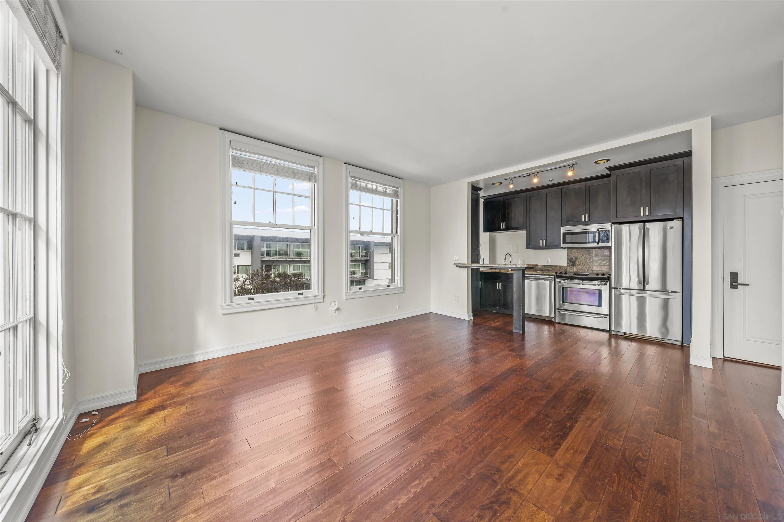702 Ash St Unit 202