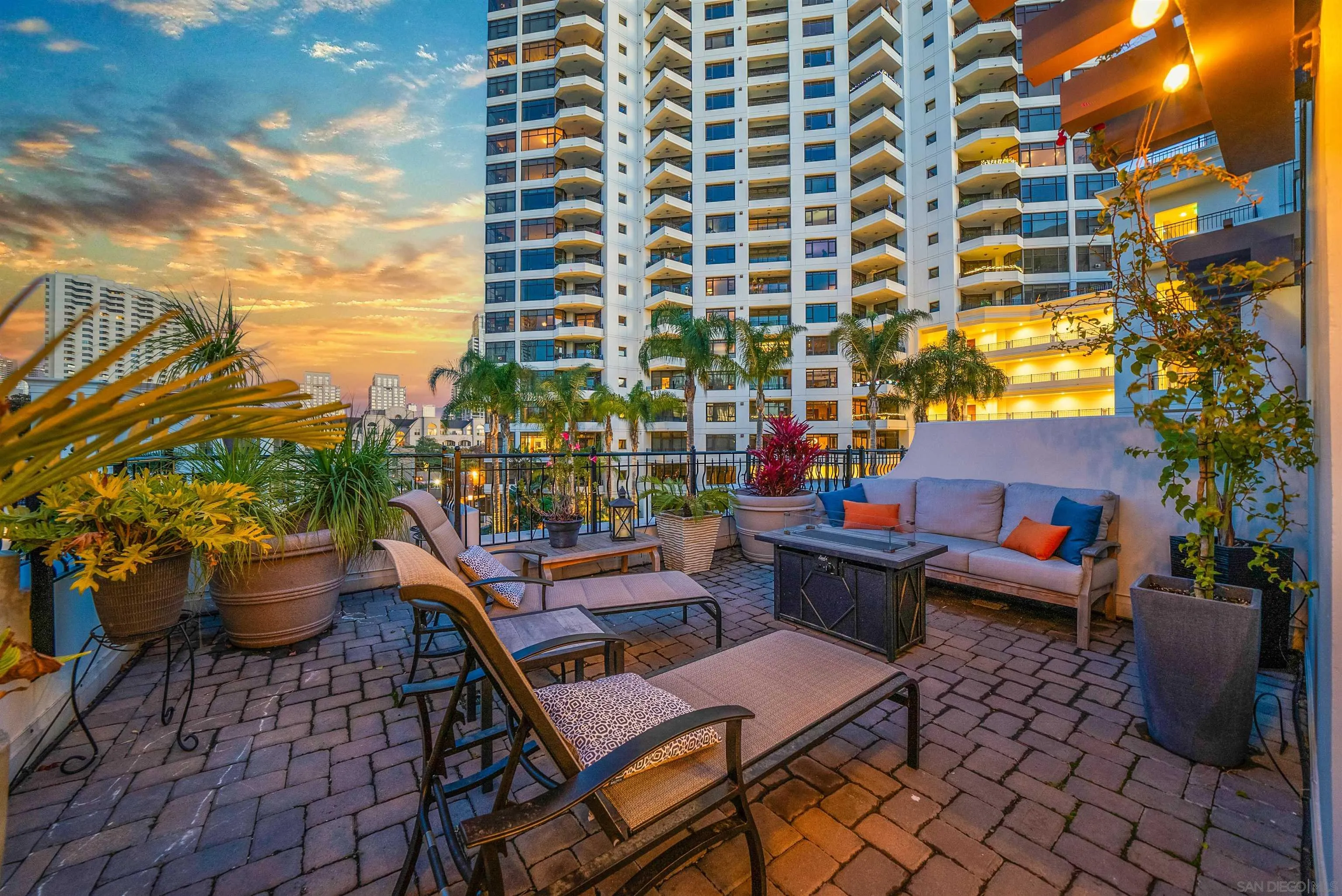 700 W Harbor Dr Ste Th5