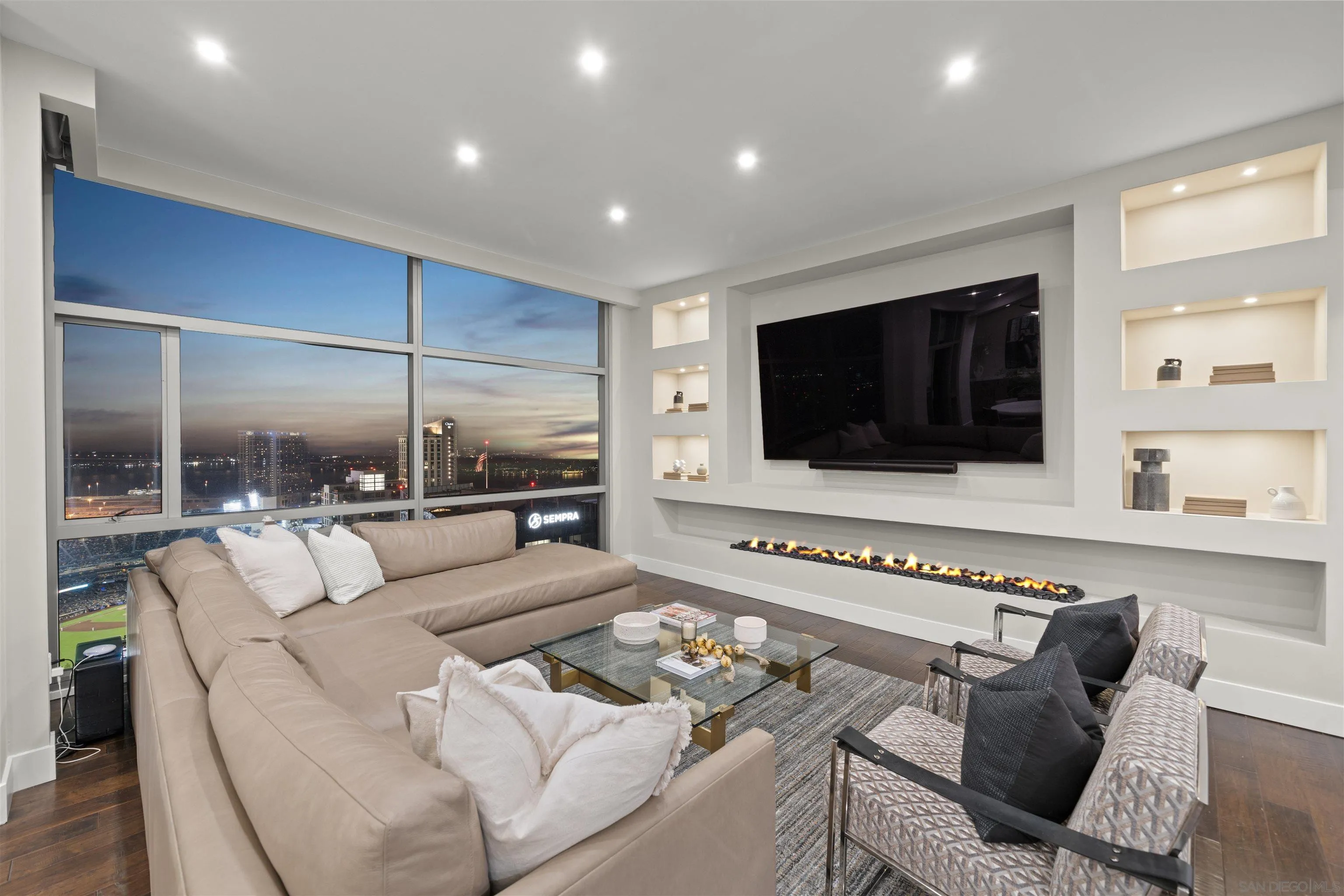 800 The Mark Ln Unit 3003