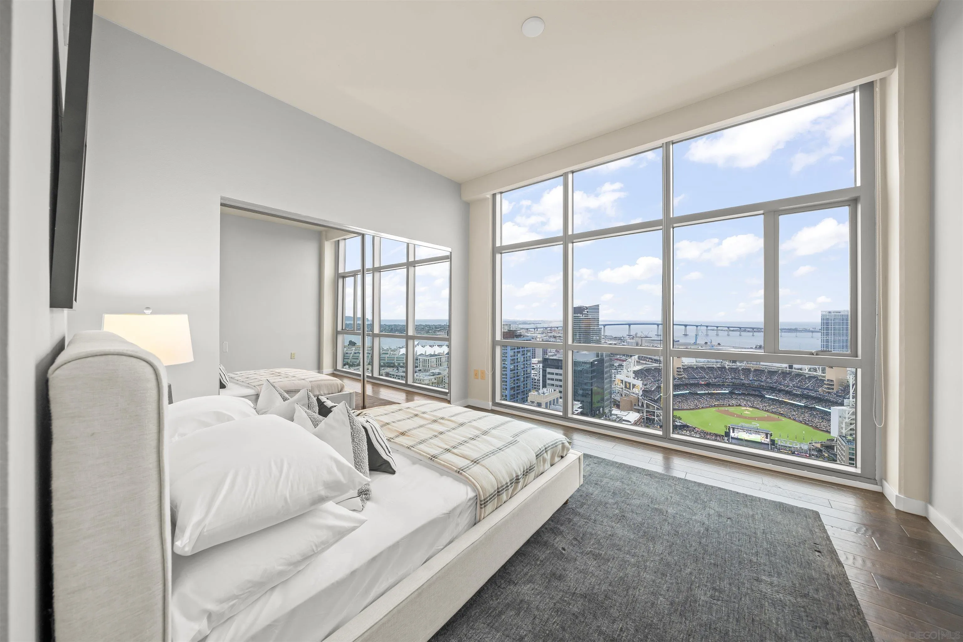 800 The Mark Ln Unit 3003