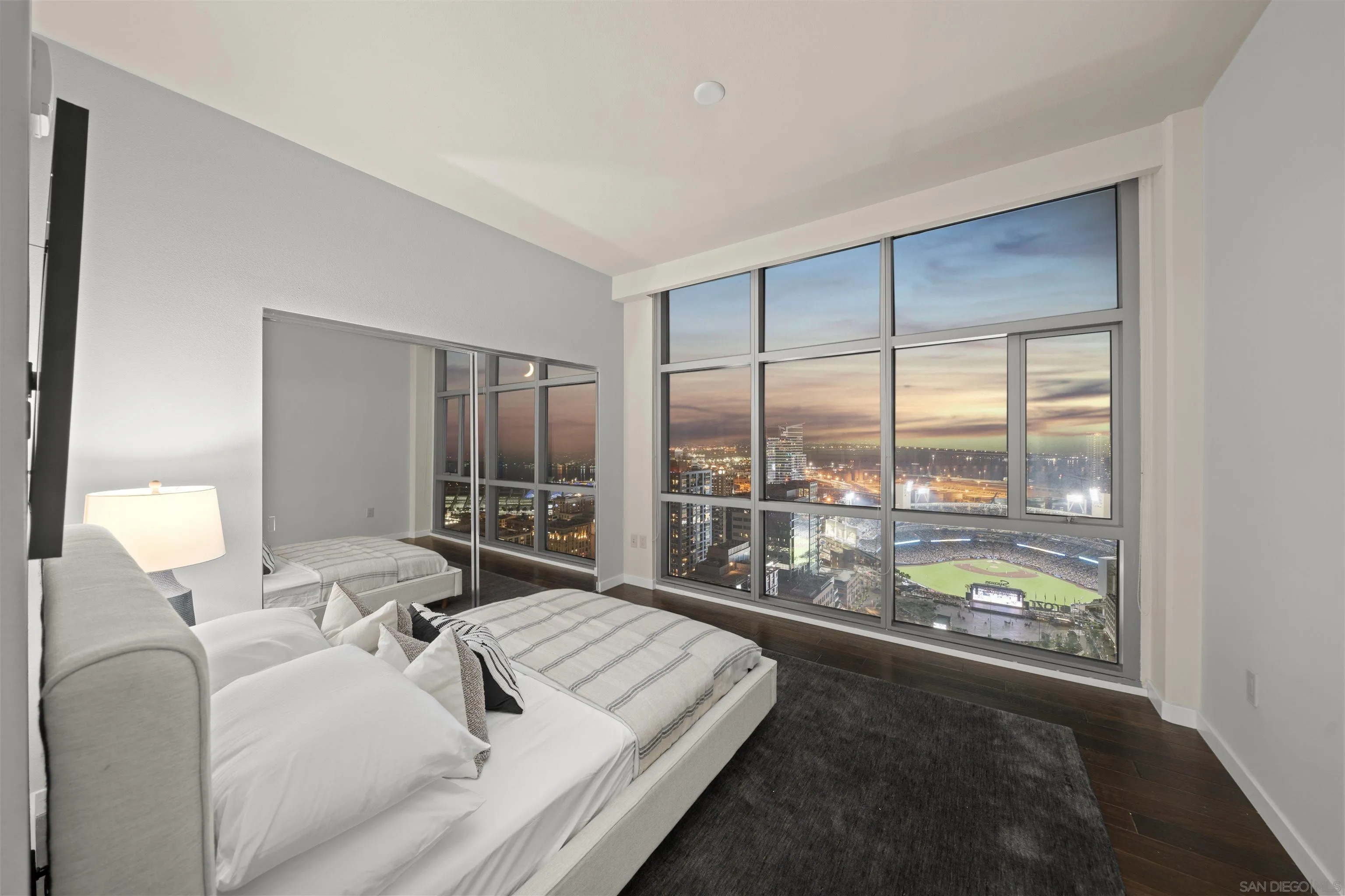 800 The Mark Ln Unit 3003