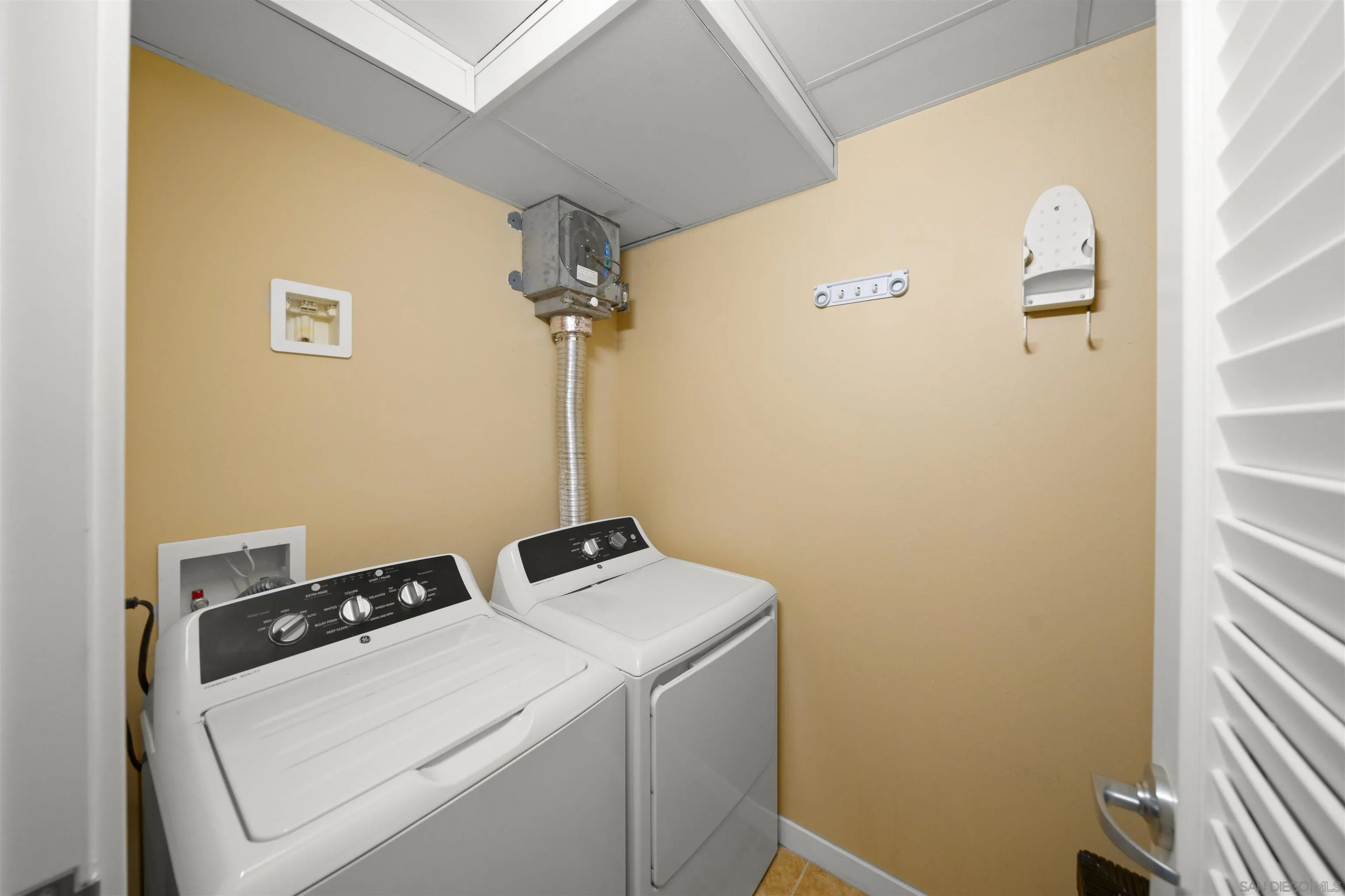 800 The Mark Ln Unit 3003