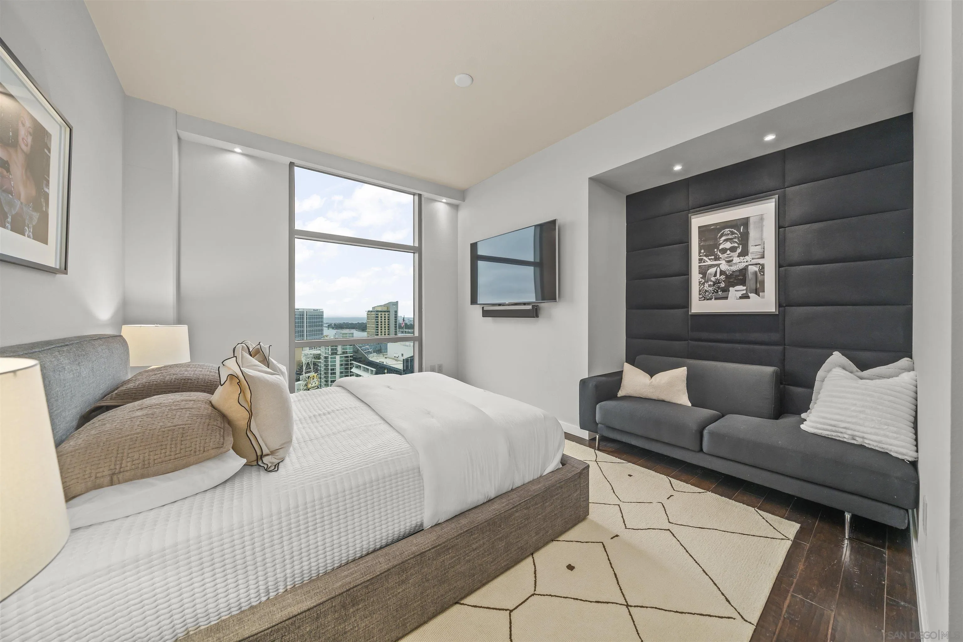 800 The Mark Ln Unit 3003