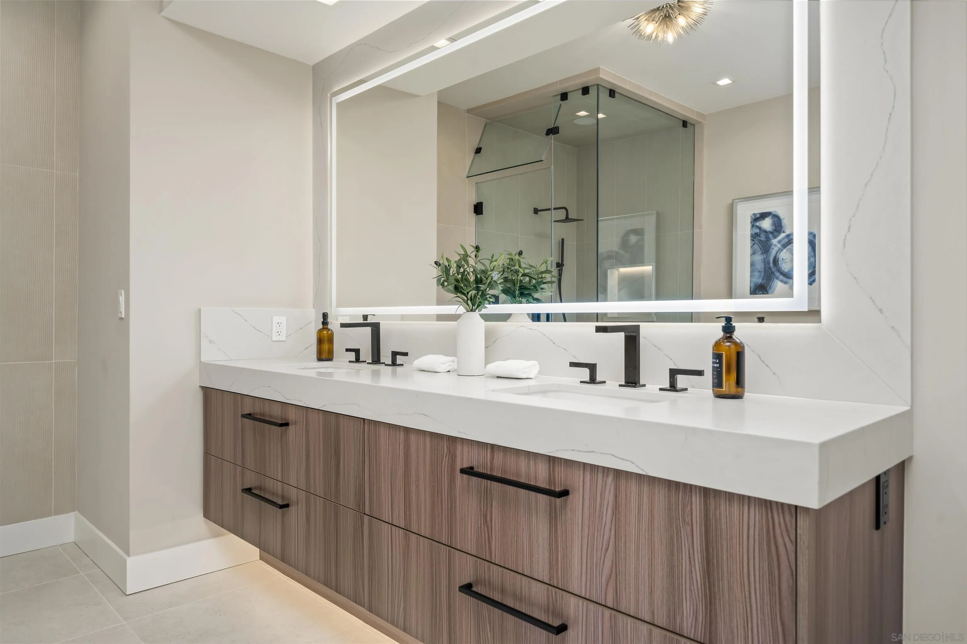 800 The Mark Ln Unit 3003