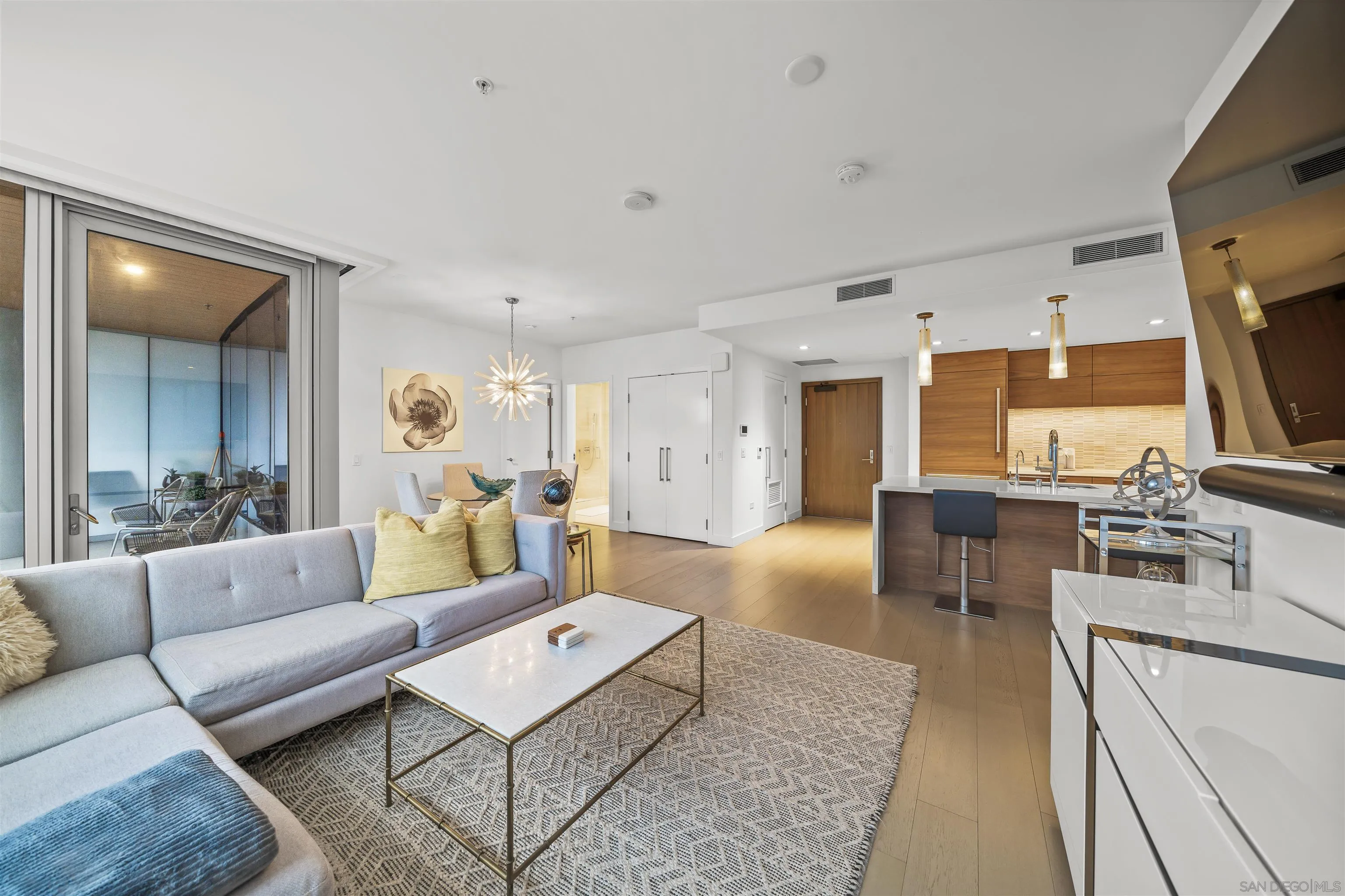 888 W E St Unit 603