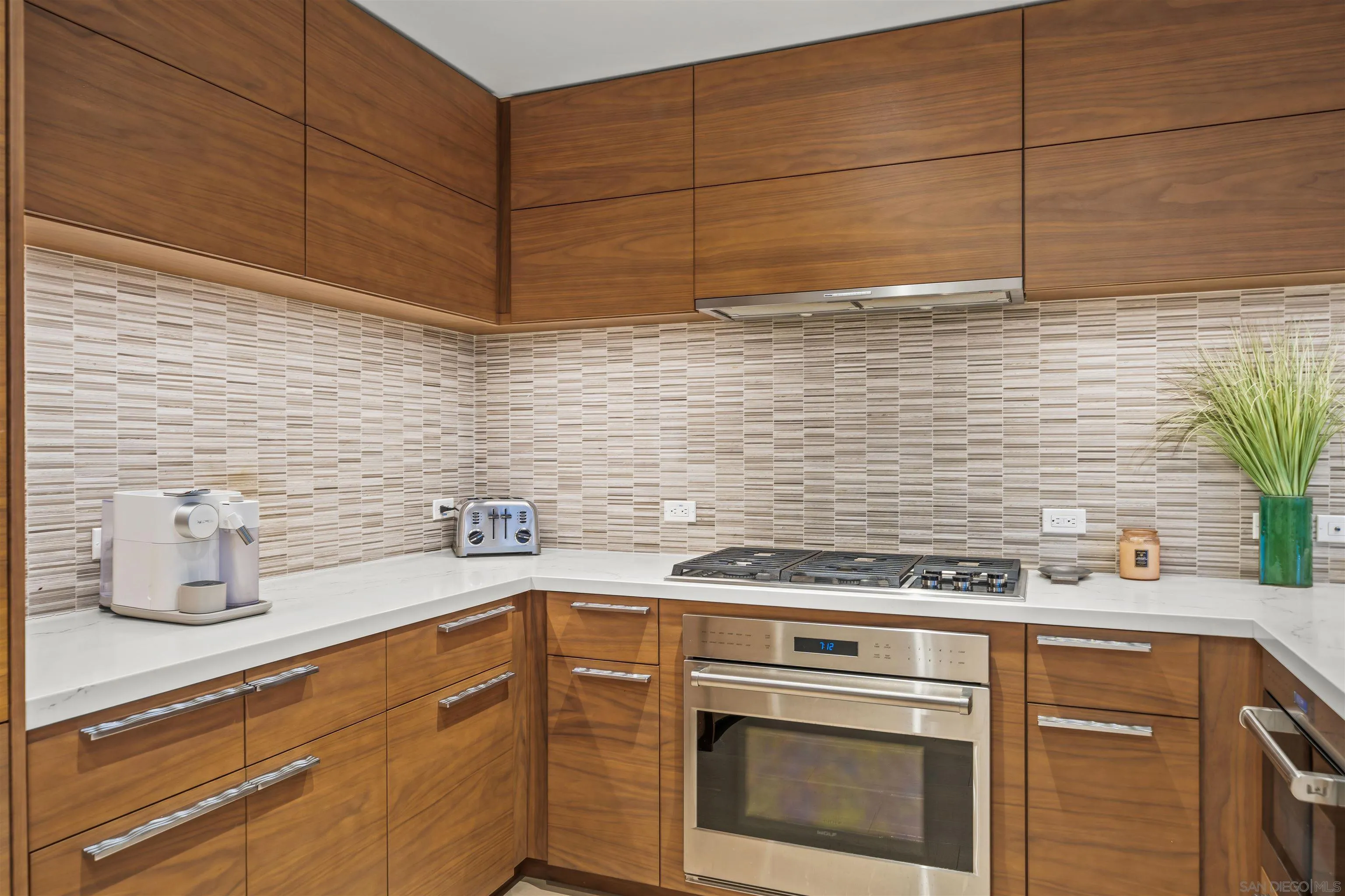 888 W E St Unit 603