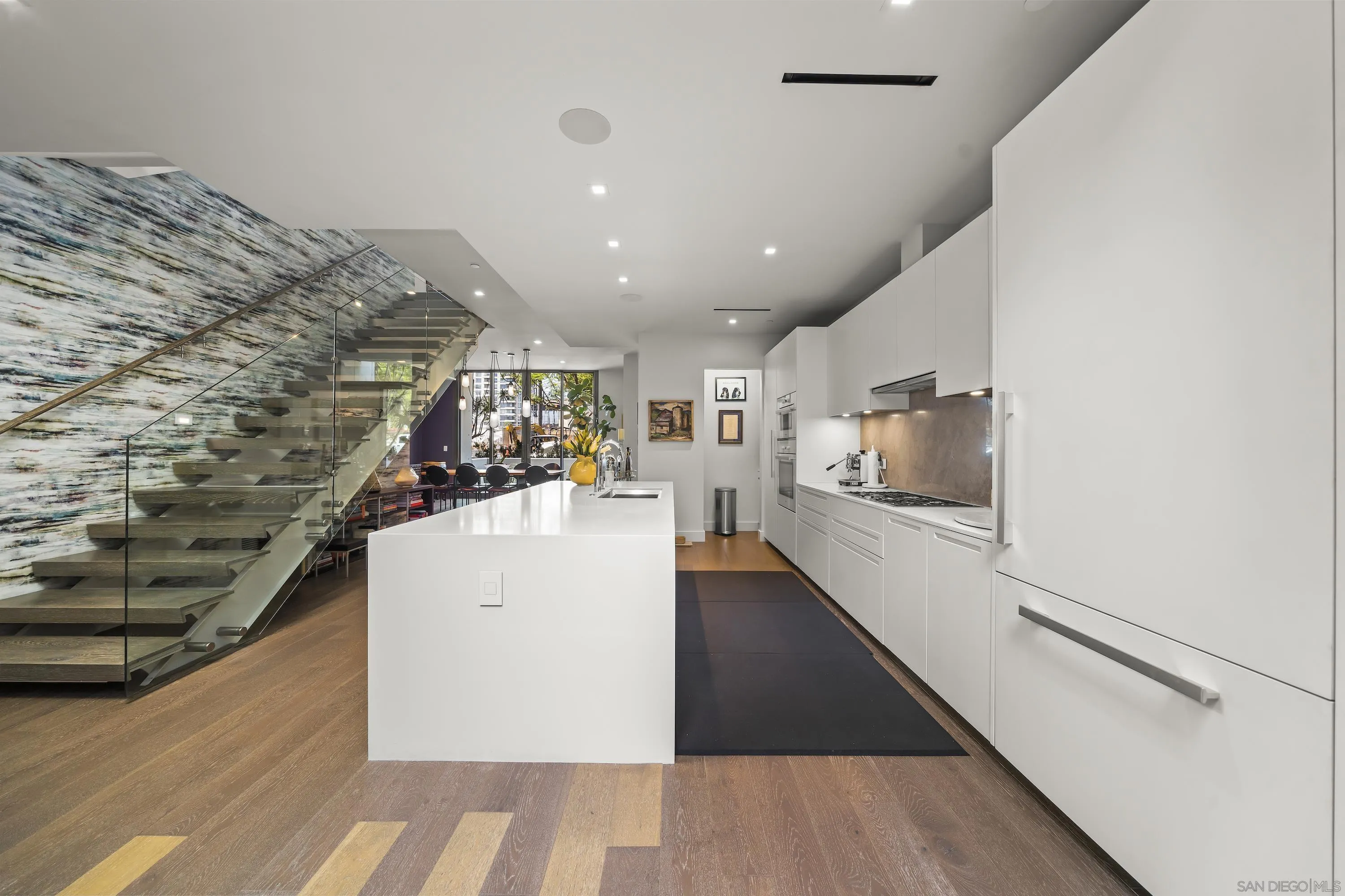 2855 5th Avenue Unit 100