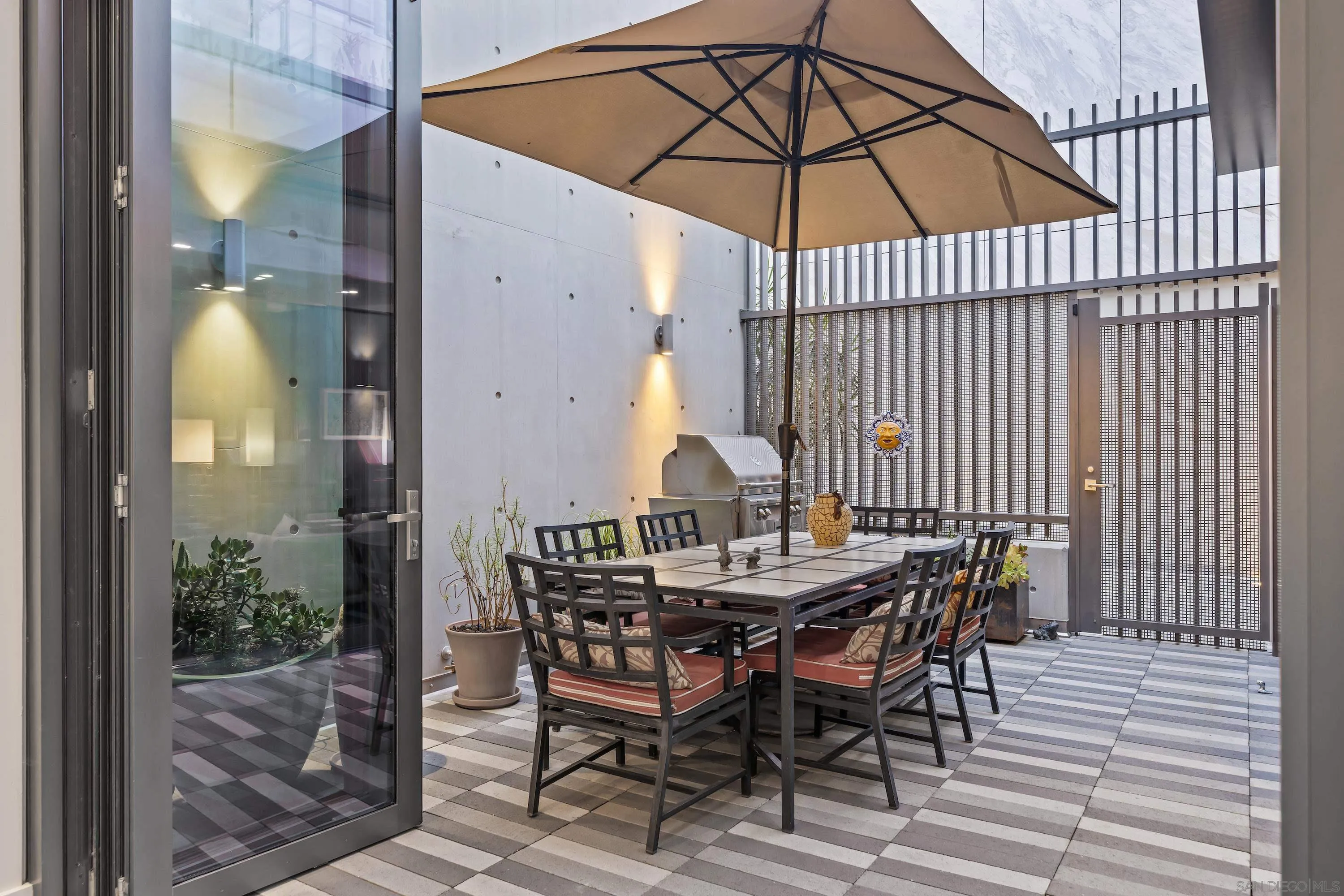 2855 5th Avenue Unit 100