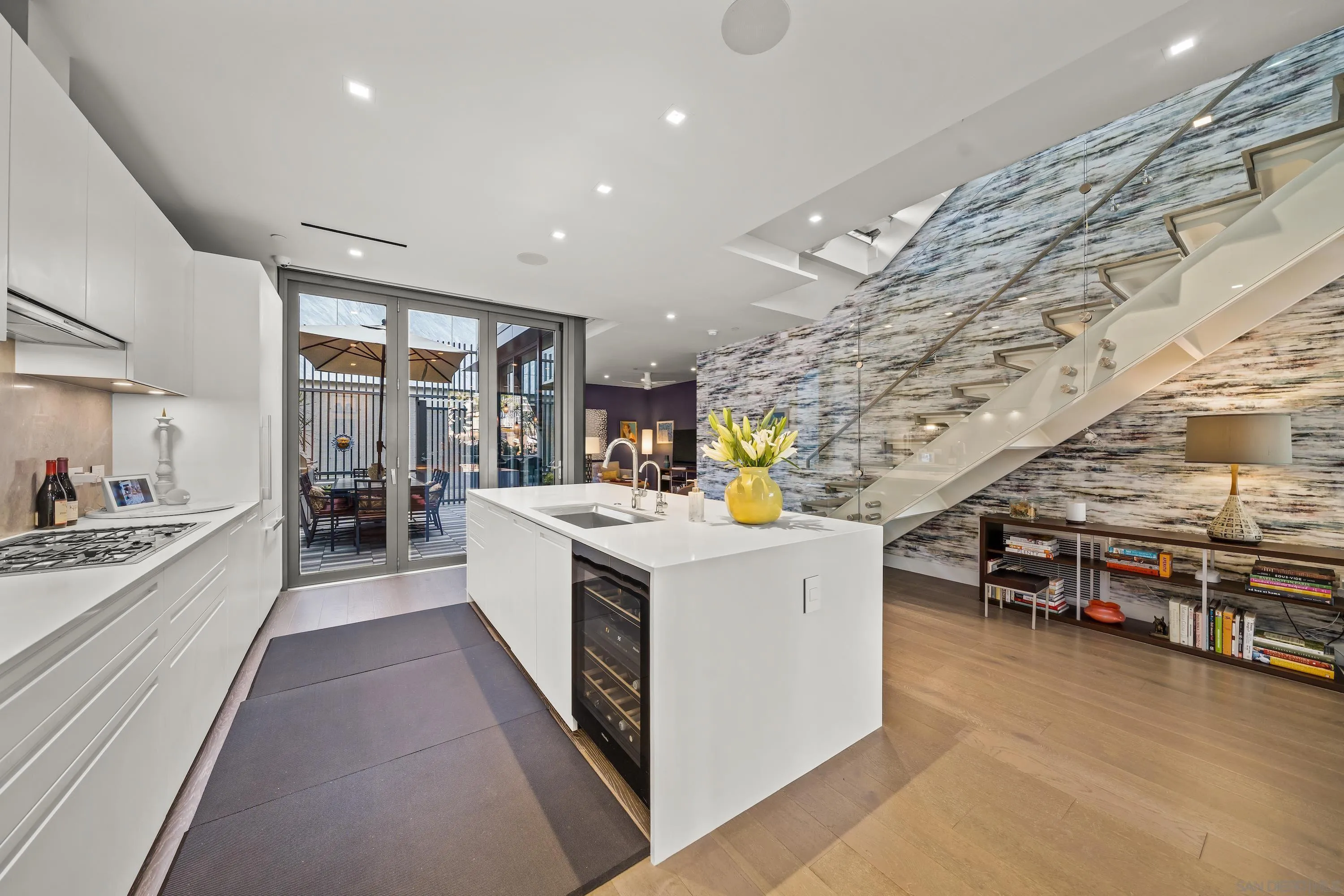 2855 5th Avenue Unit 100