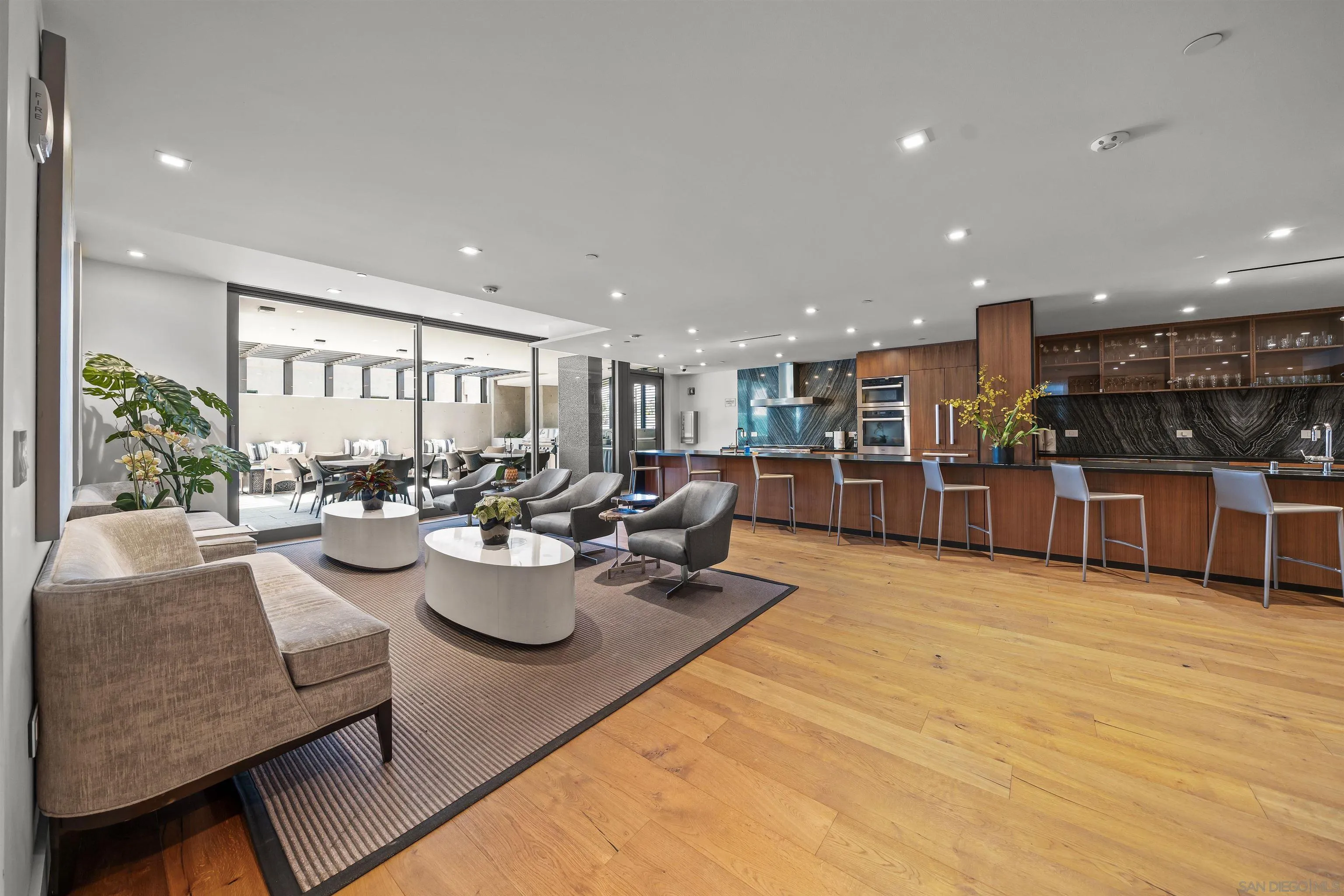 2855 5th Avenue Unit 100