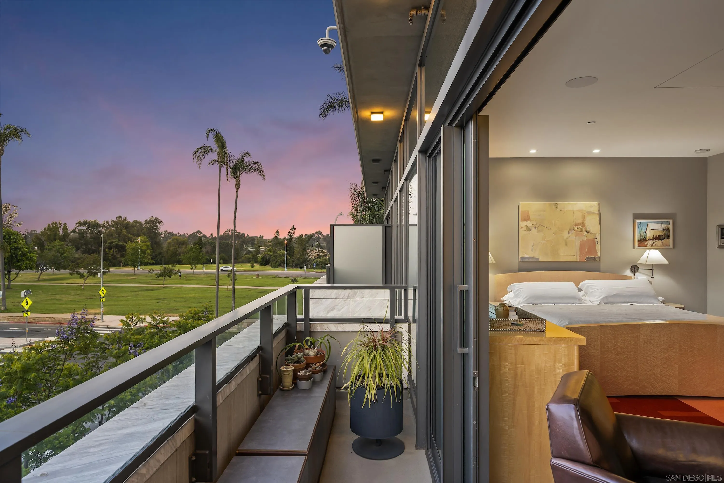 2855 5th Avenue Unit 100