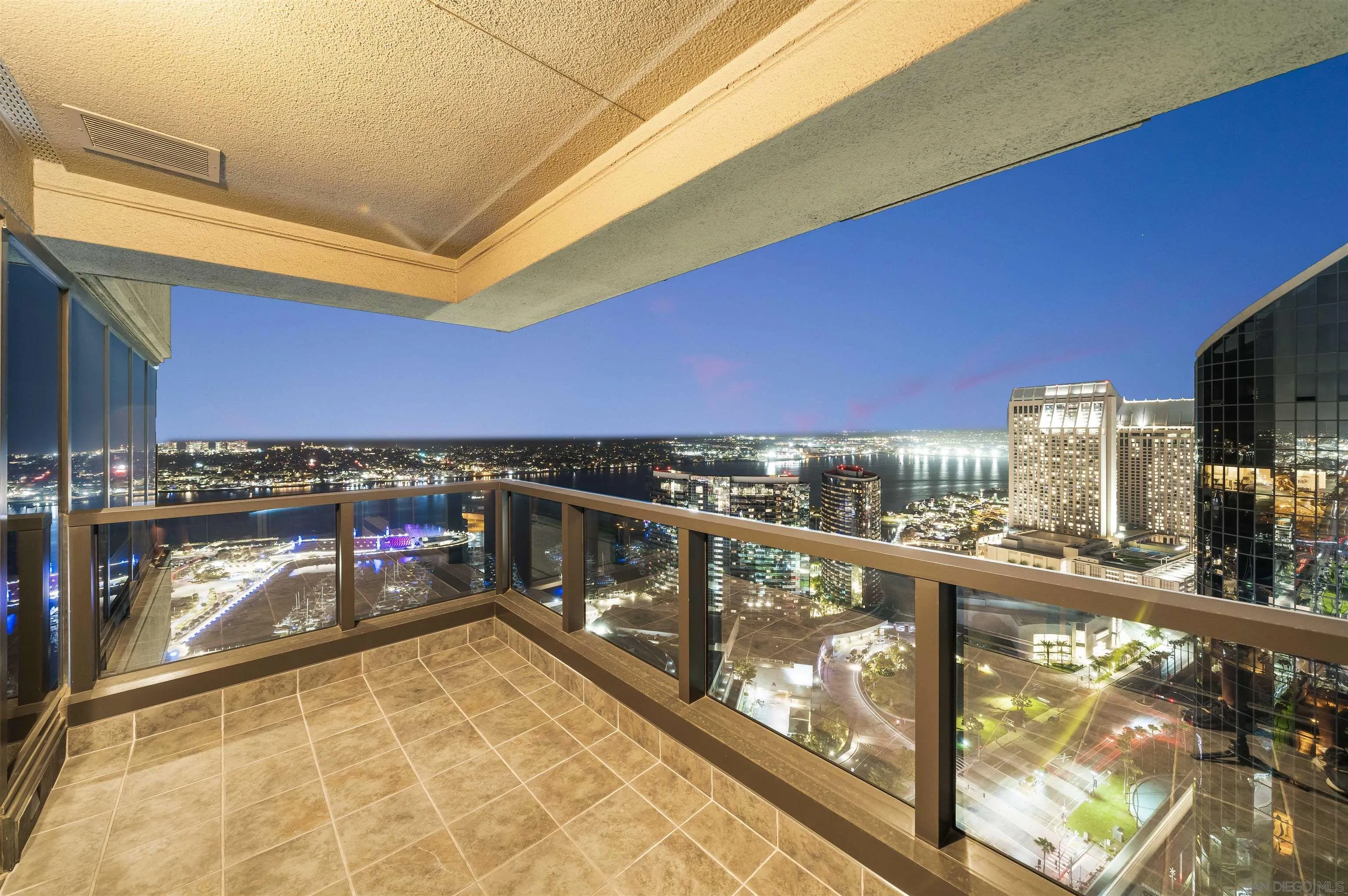 200 Harbor Drive Unit 3702