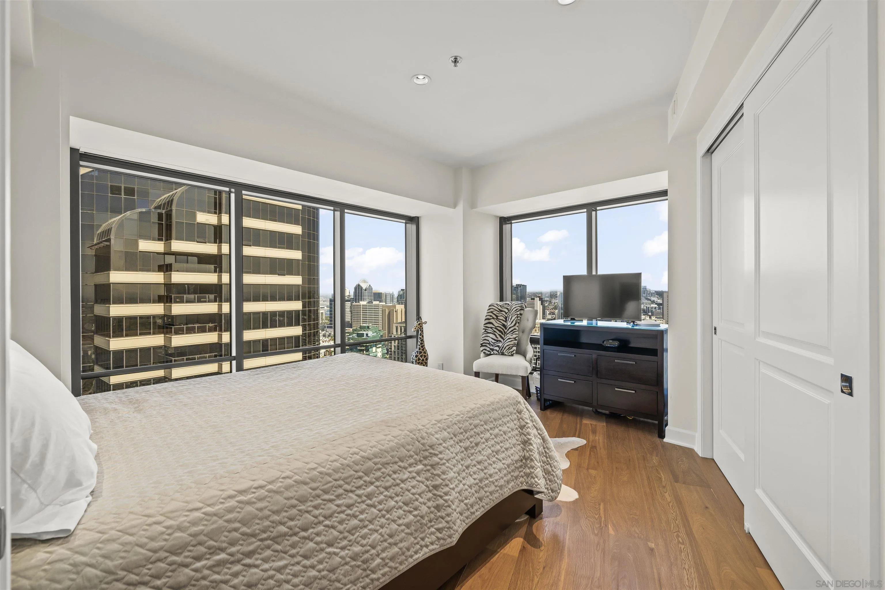 200 Harbor Drive Unit 3702