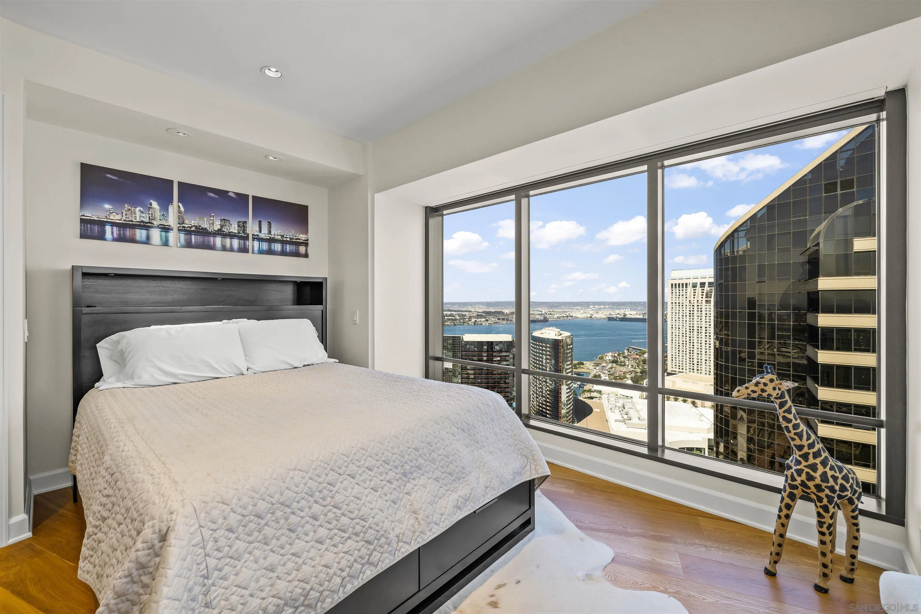 200 Harbor Drive Unit 3702