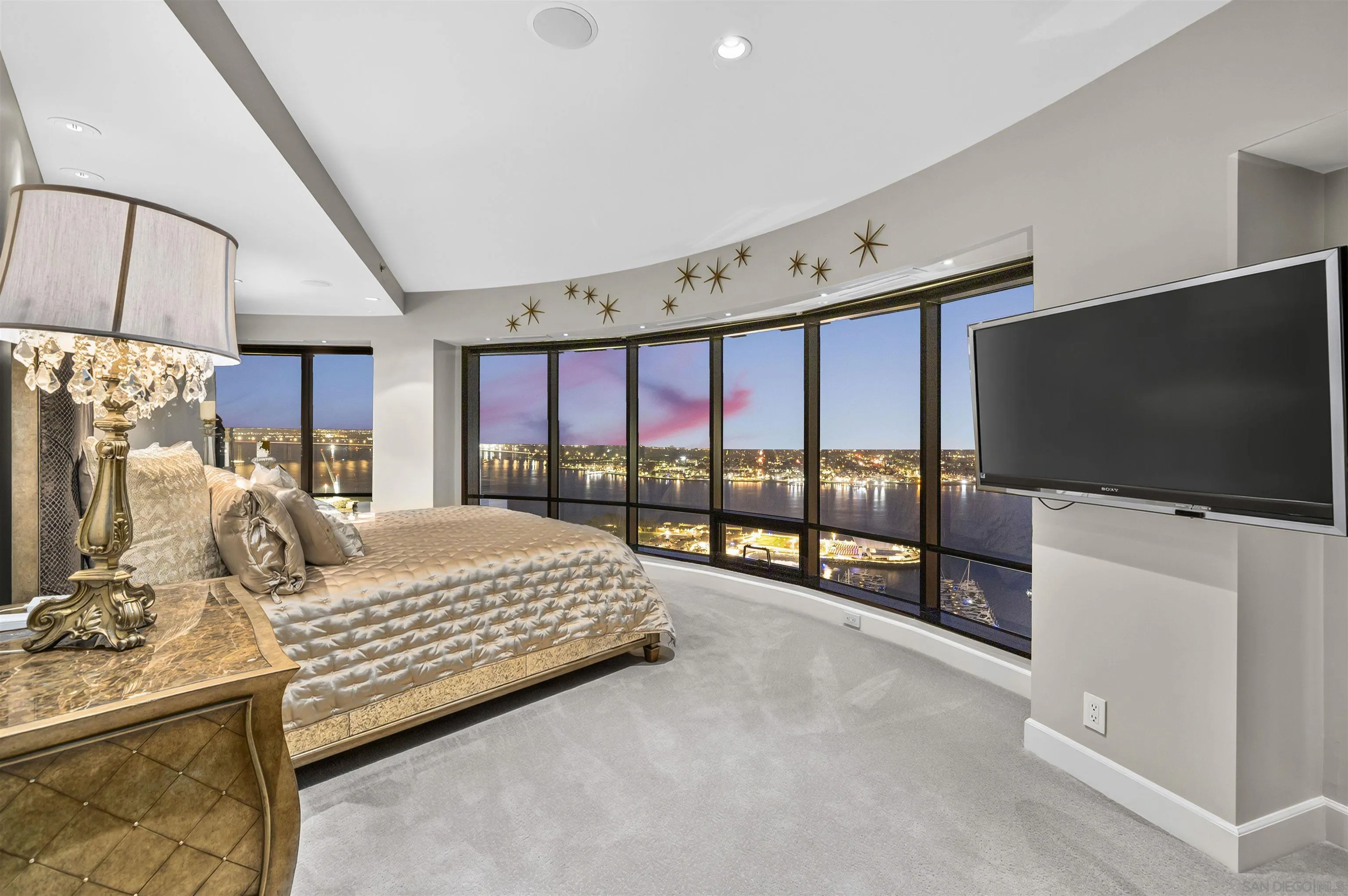 200 Harbor Drive Unit 3702