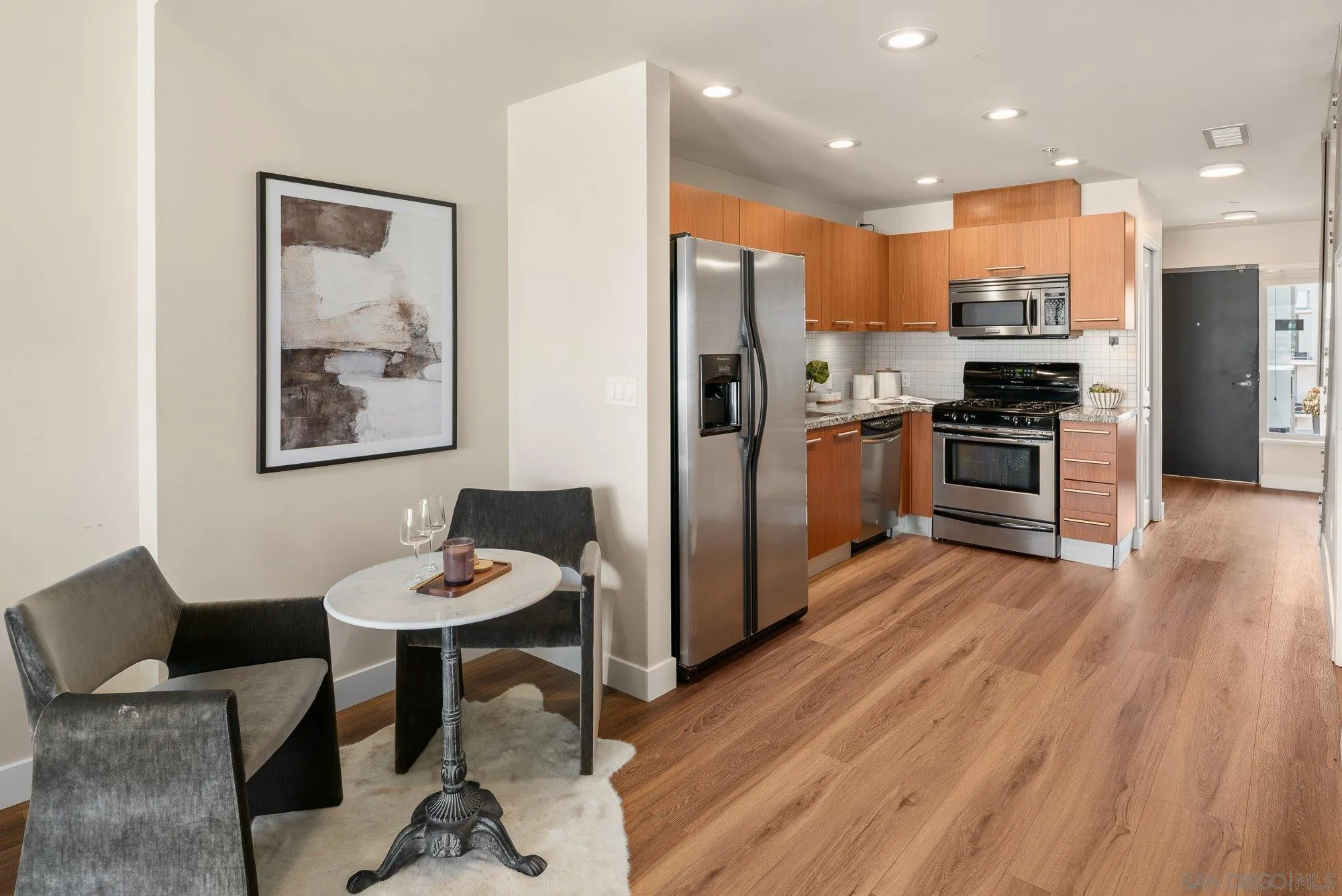 825 W Beech Street Unit 403