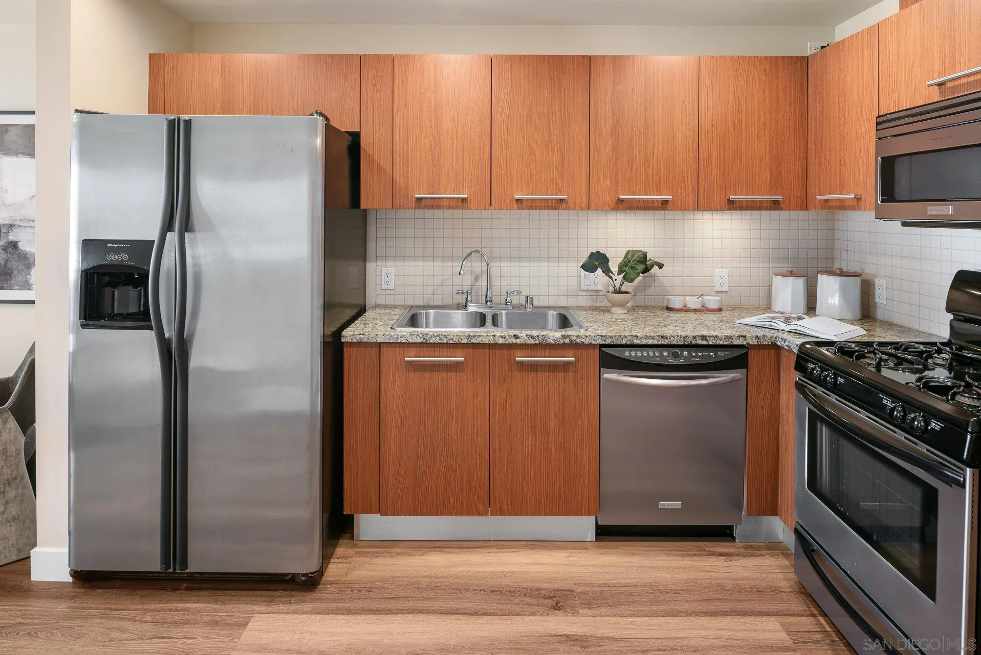 825 W Beech Street Unit 403