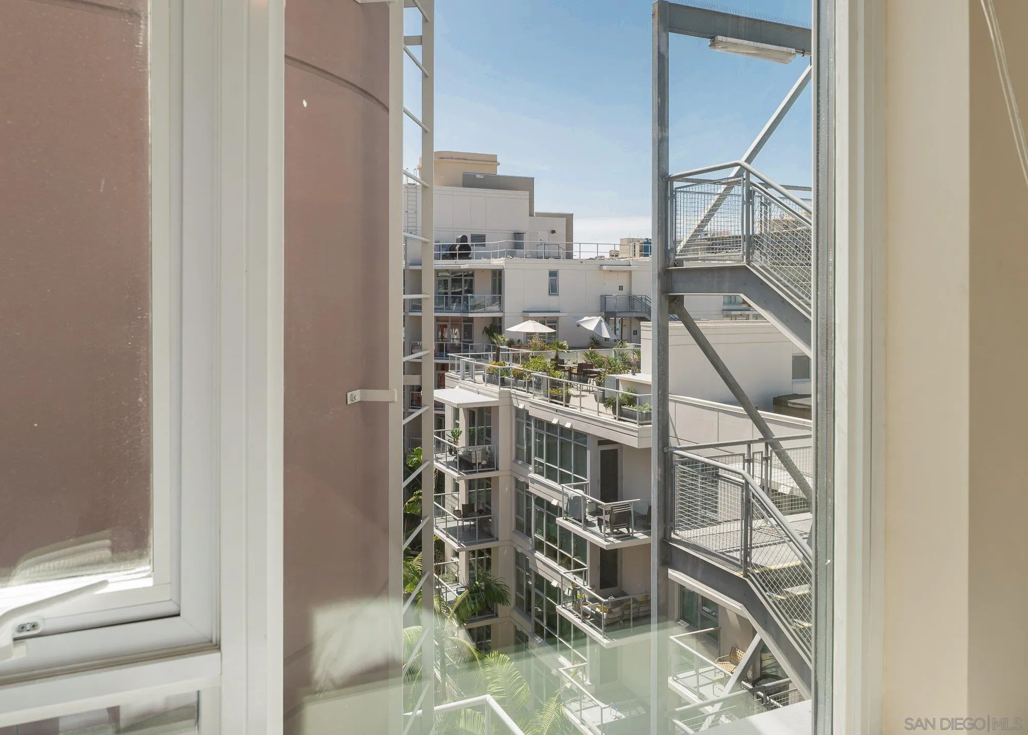 825 W Beech Street Unit 403