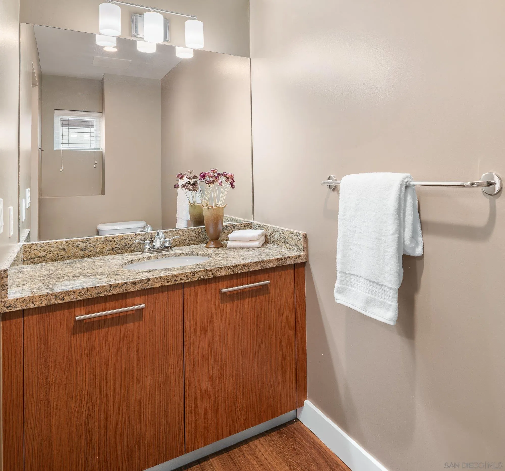 825 W Beech Street Unit 403