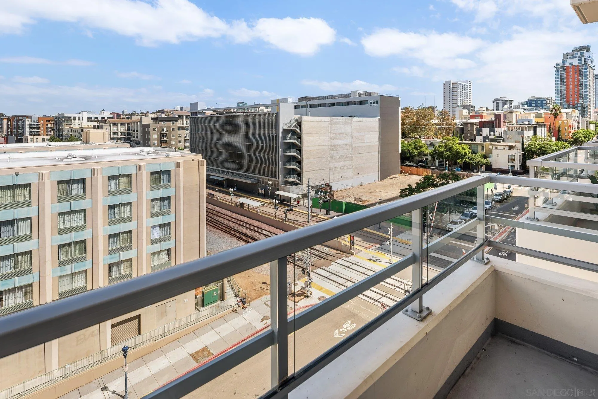 825 W Beech Street Unit 403