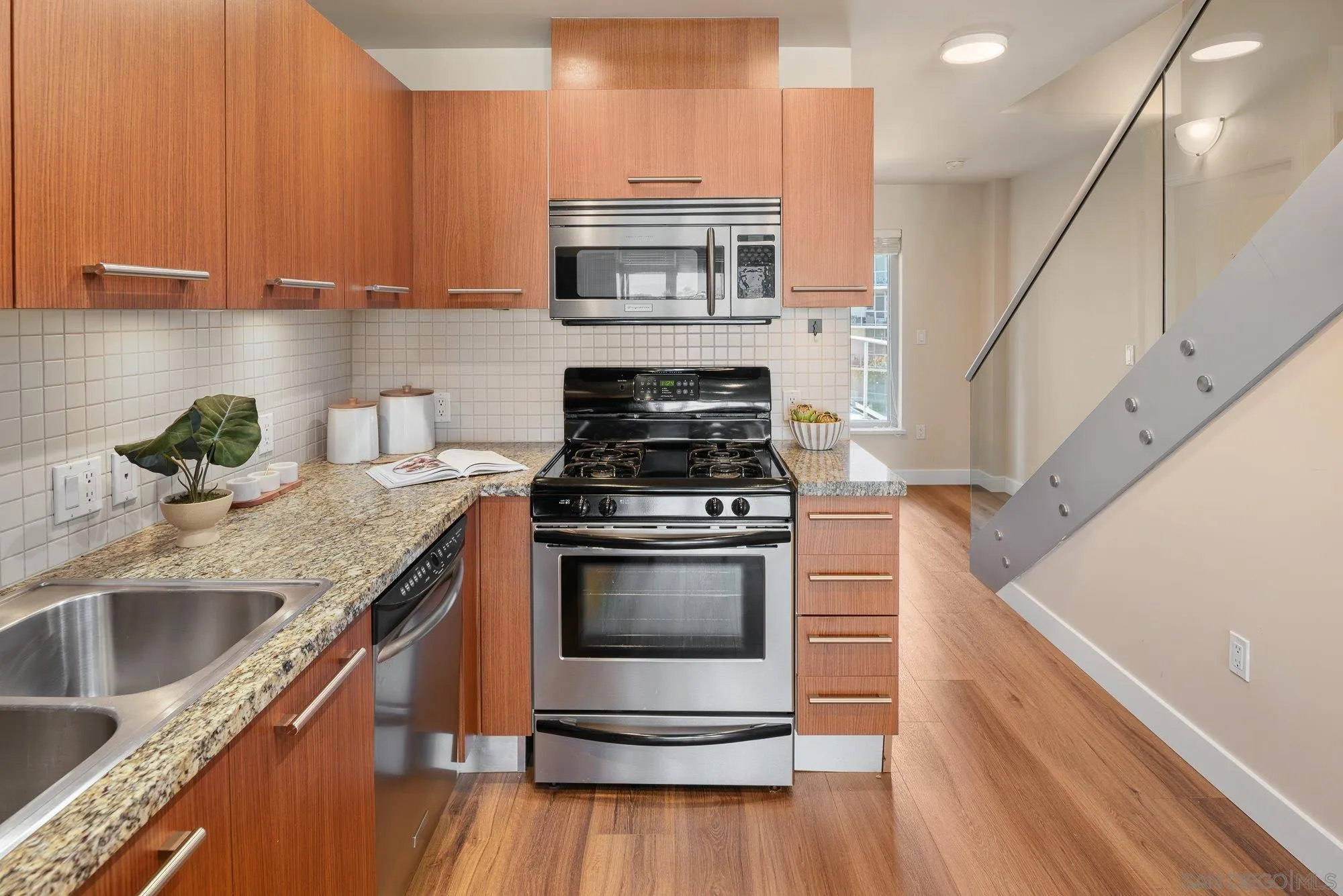 825 W Beech Street Unit 403
