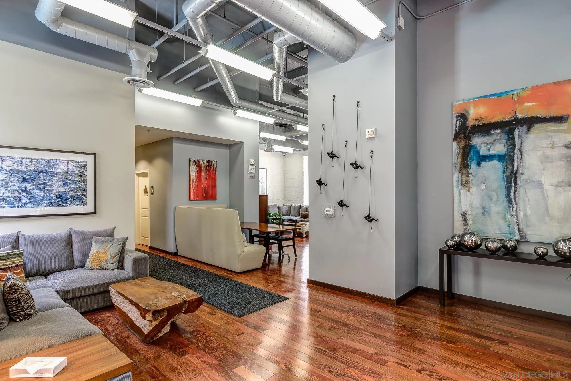 825 W Beech Street Unit 403