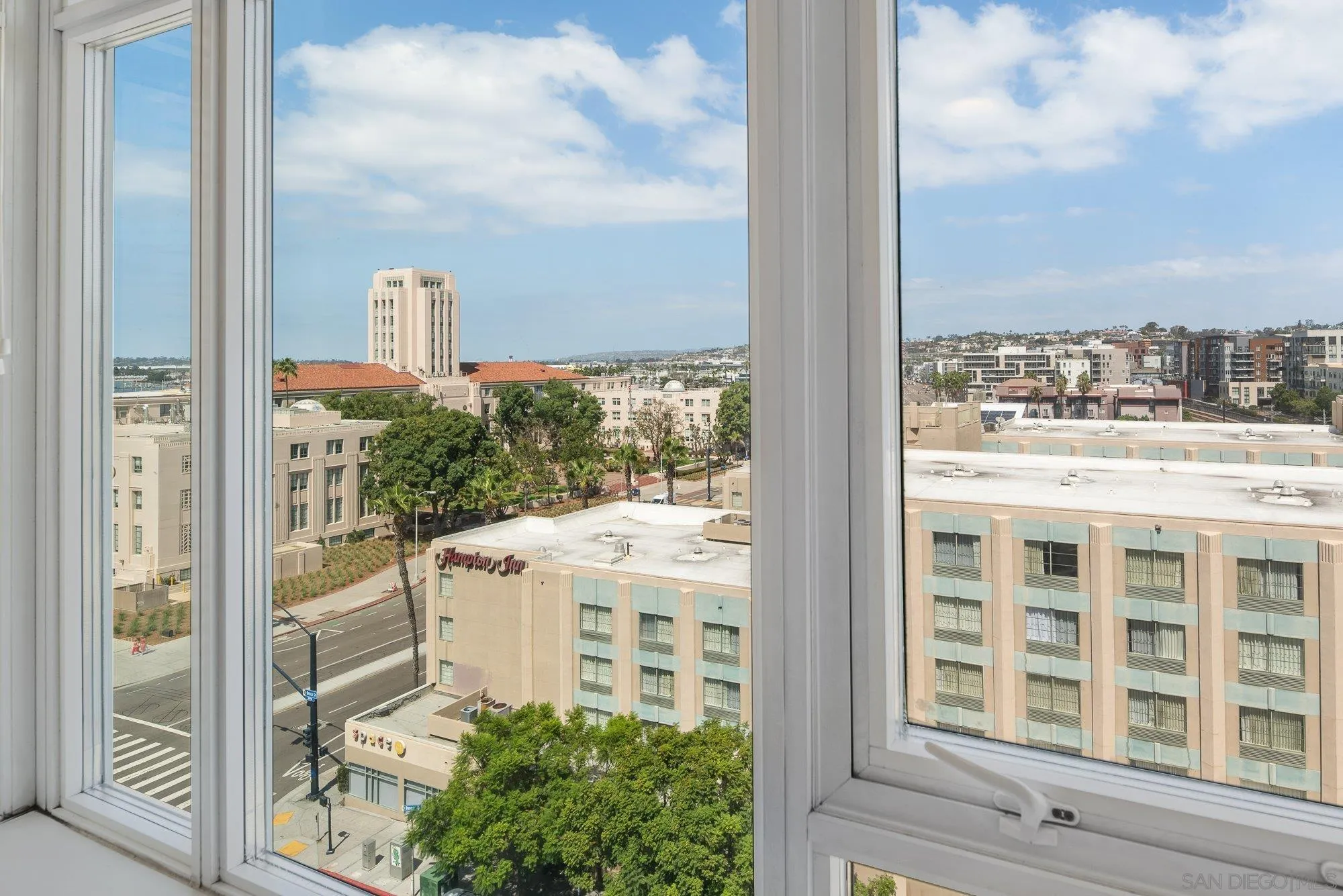 825 W Beech Street Unit 403