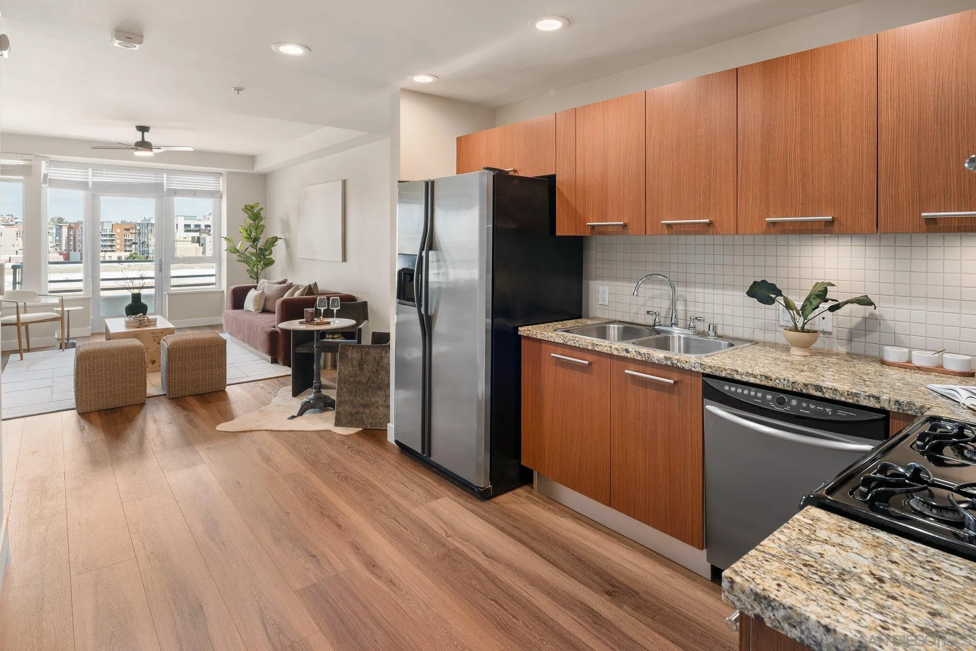 825 W Beech Street Unit 403