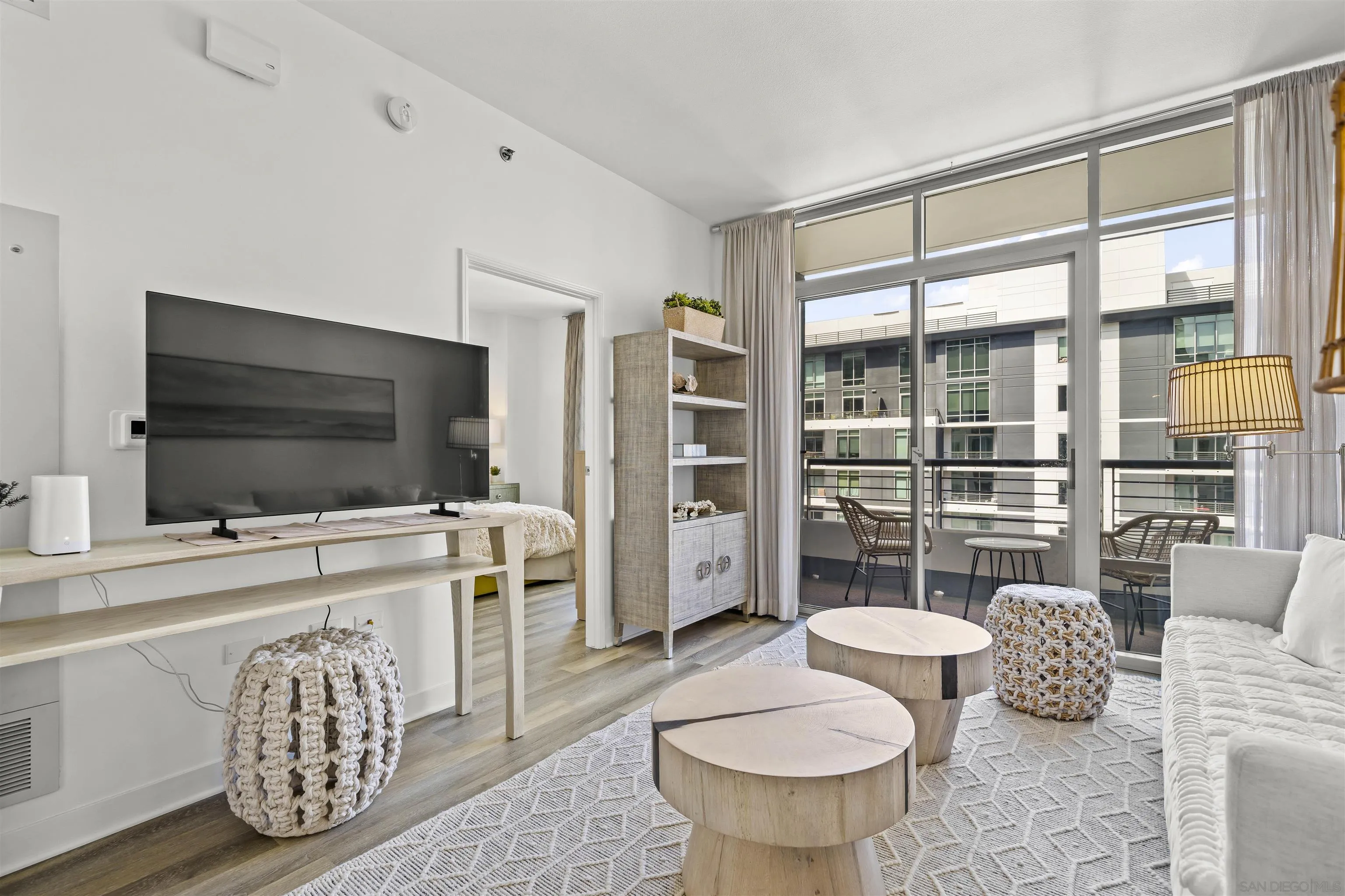 425 W Beech Street Unit 1607