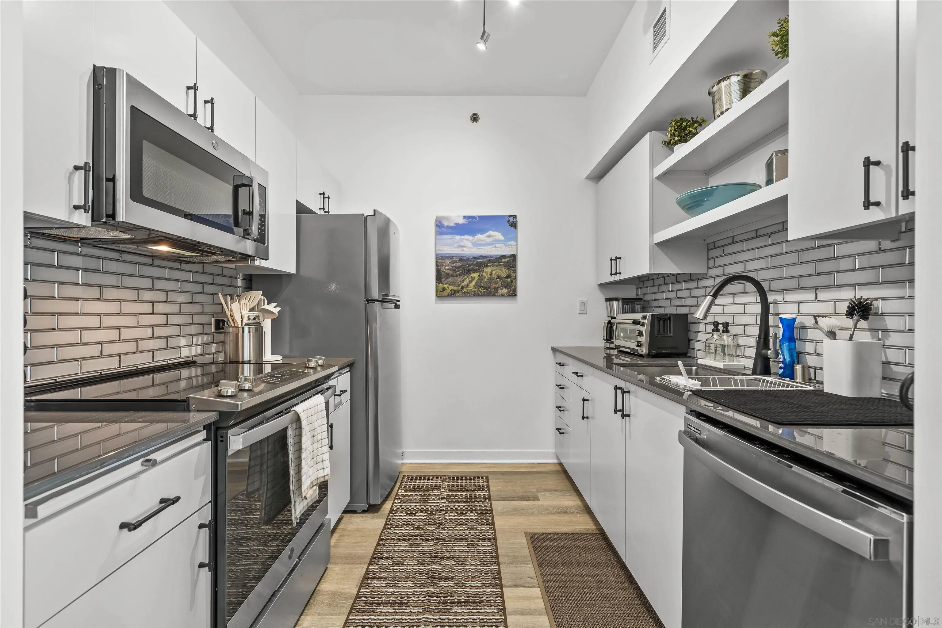 425 W Beech Street Unit 1607