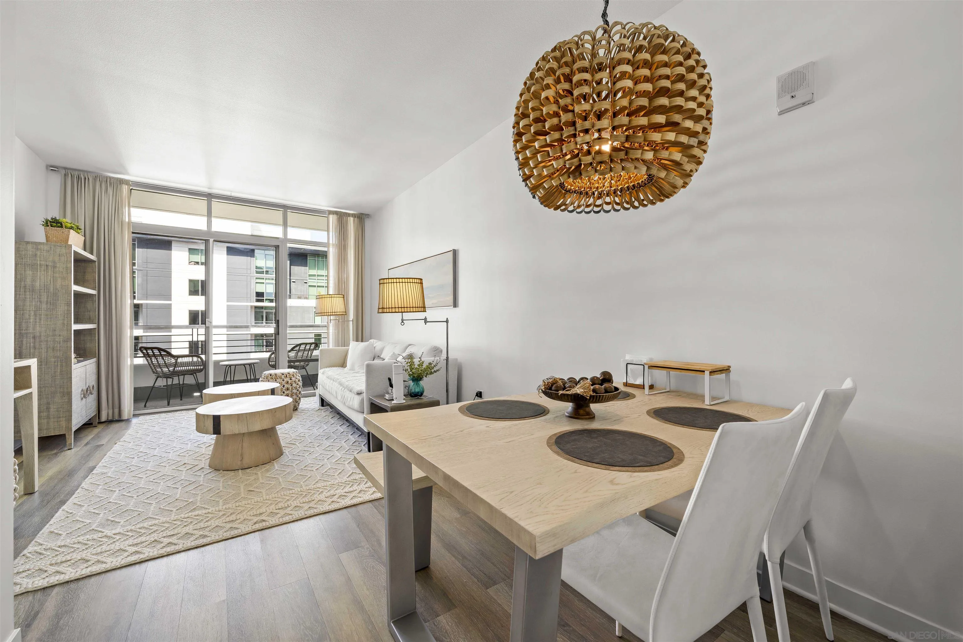425 W Beech Street Unit 1607