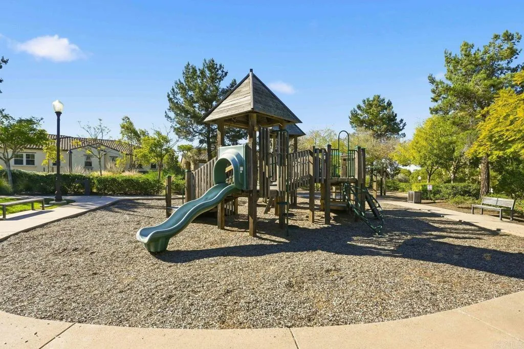 15149 Lincoln Loop