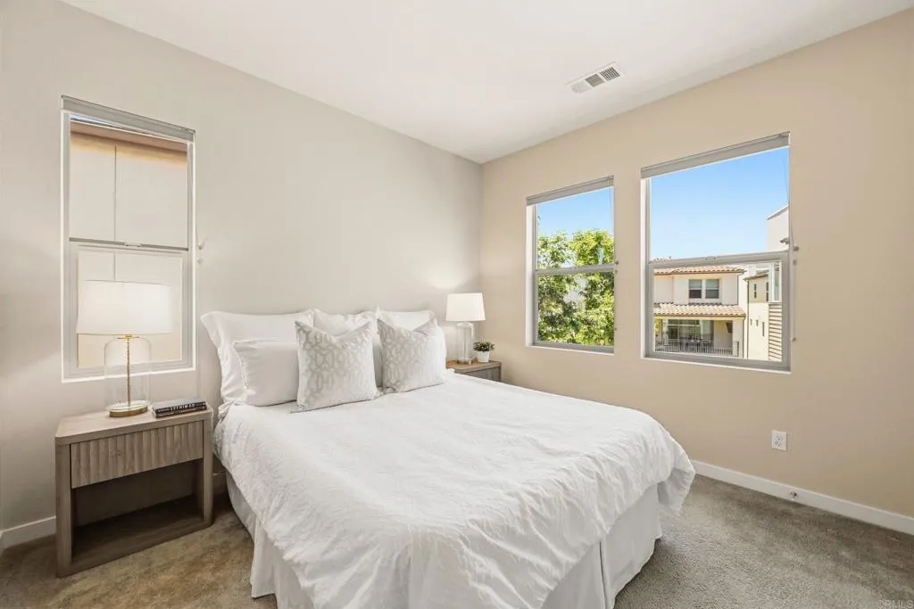 15149 Lincoln Loop