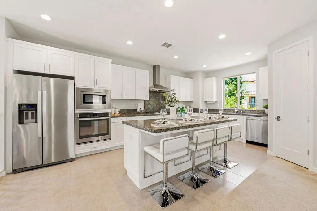 15149 Lincoln Loop