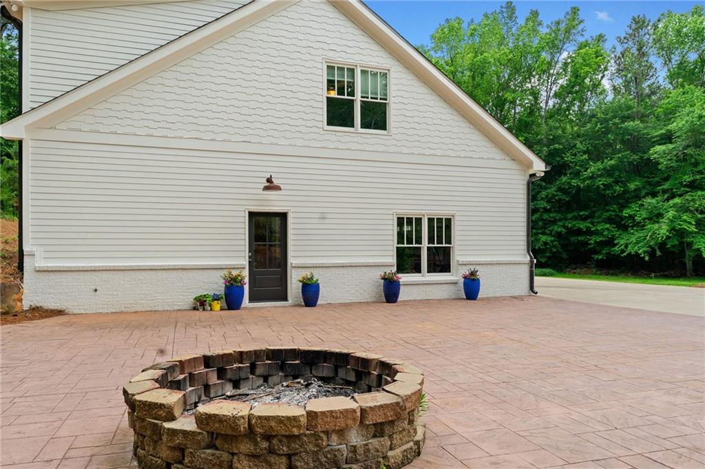 590 Arthur Road