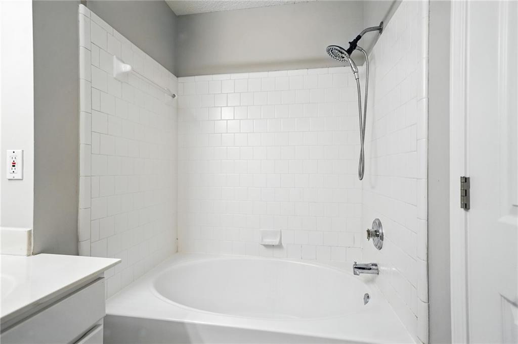 1072 Dunedin Trail