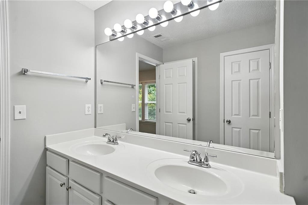 1072 Dunedin Trail